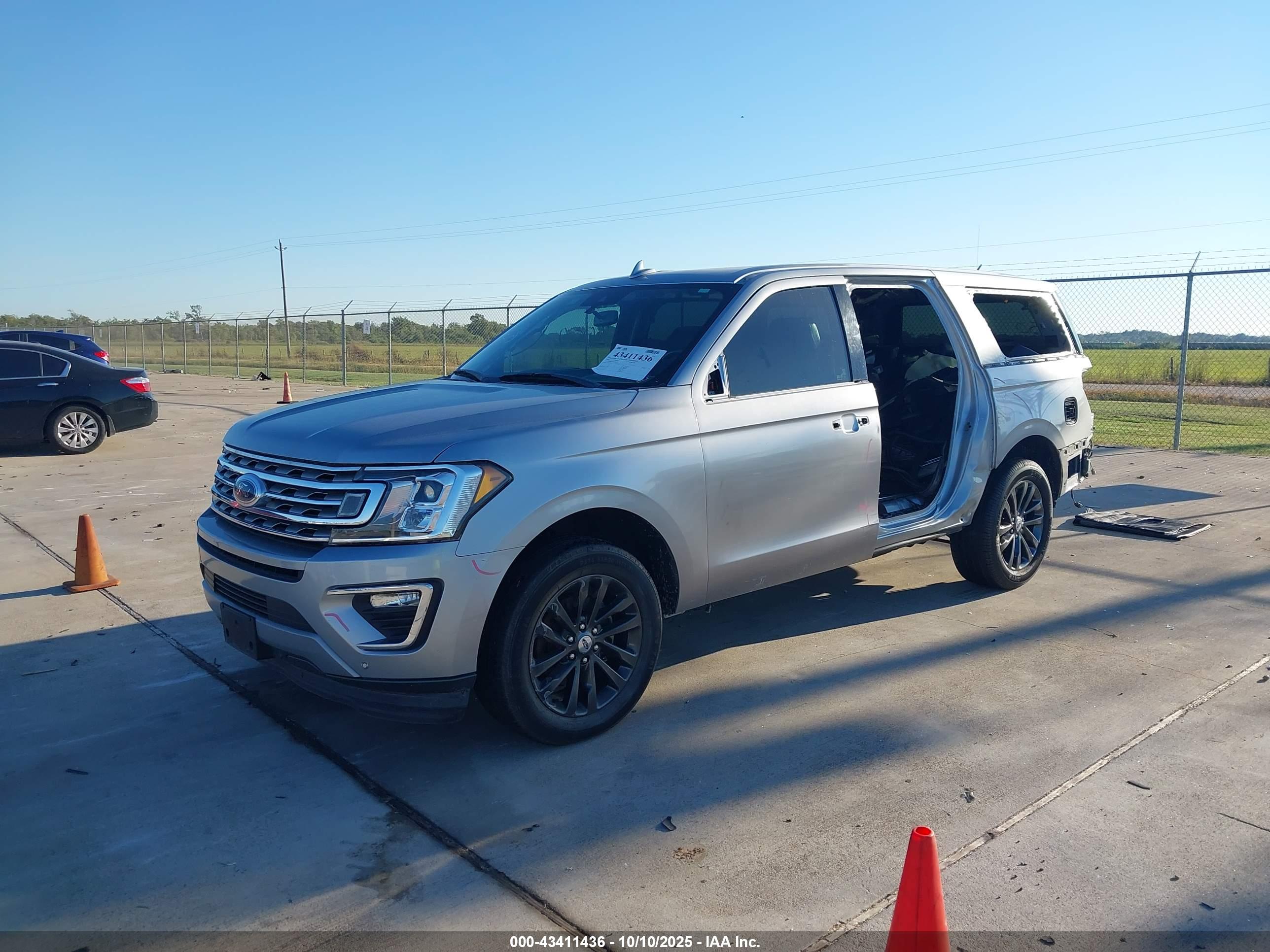 FORD EXPEDITION image 2