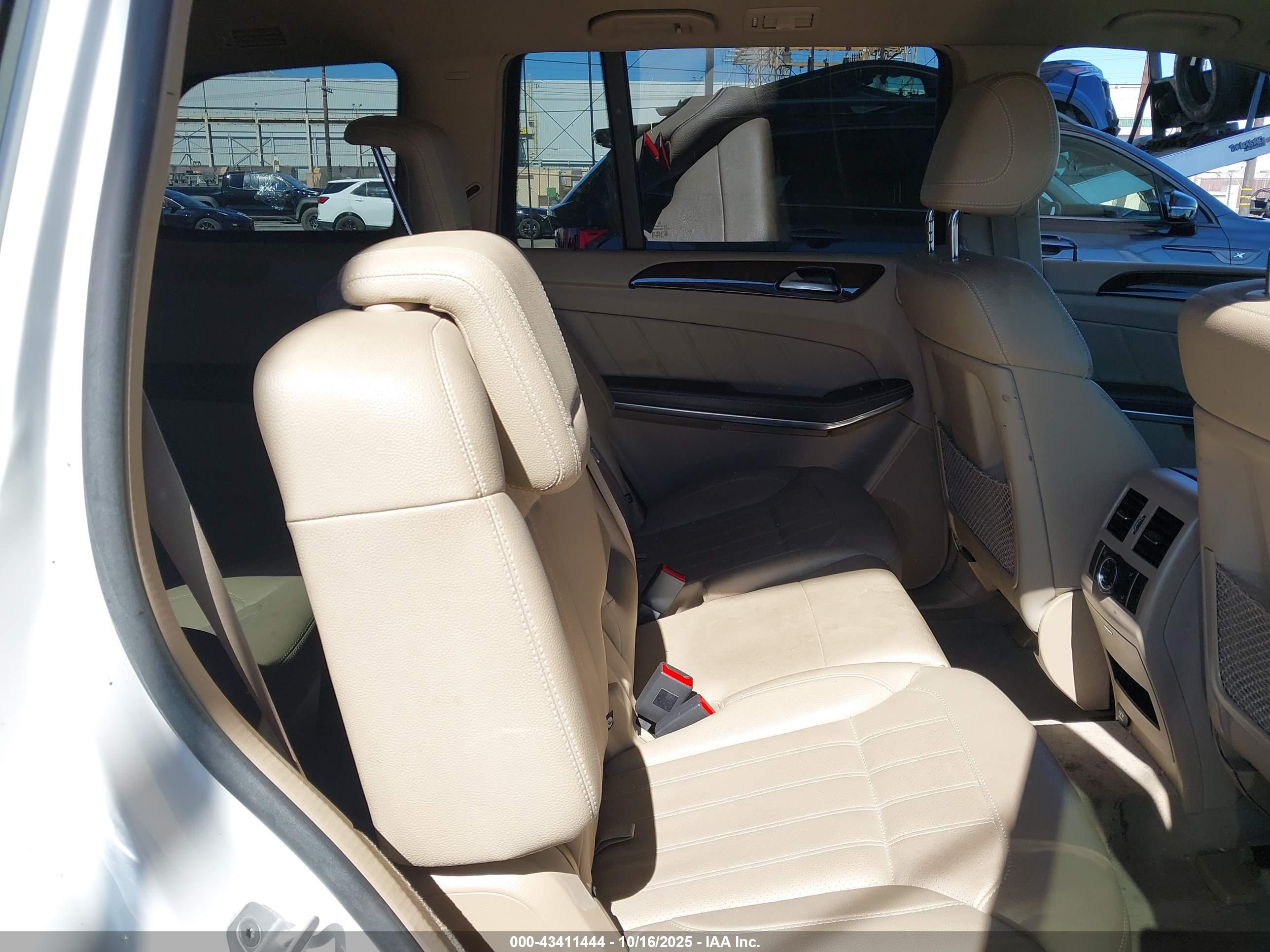 MERCEDES-BENZ GL image 8