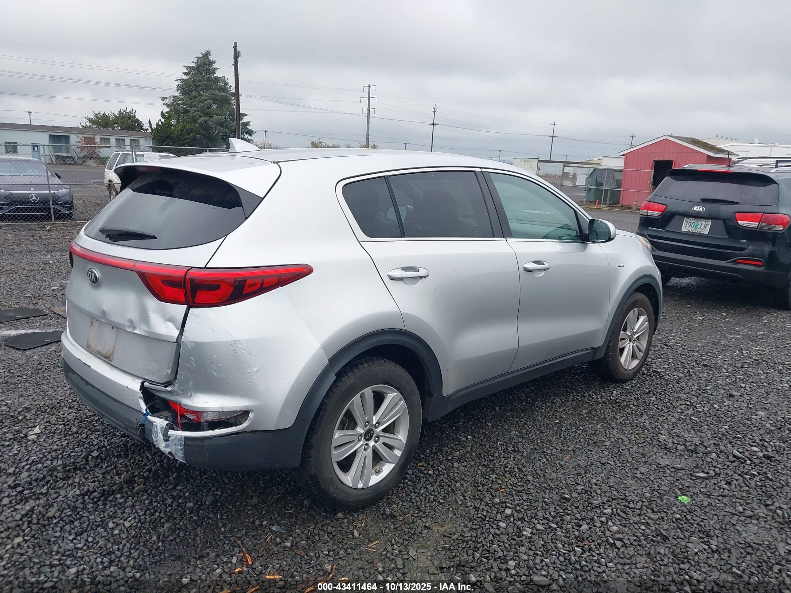 KIA SPORTAGE image 4