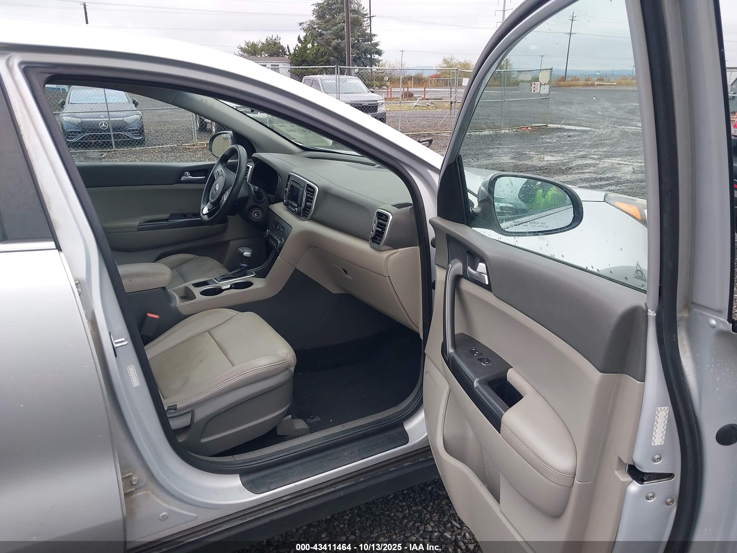 KIA SPORTAGE image 5