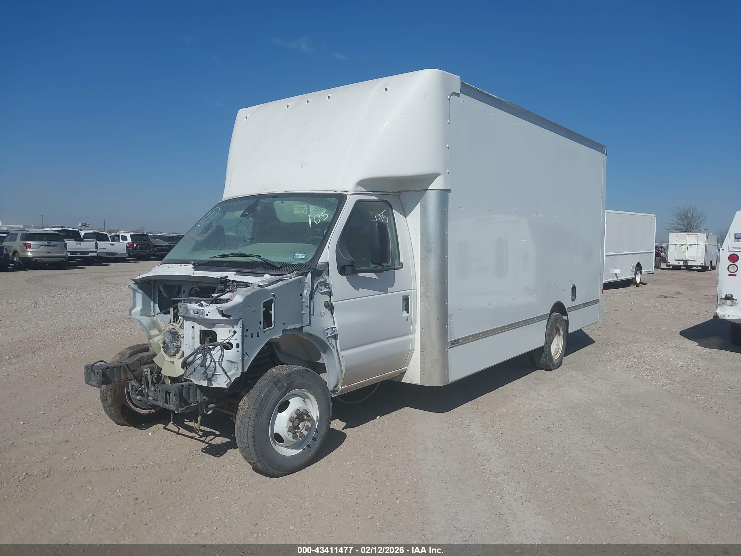 FORD E-450 image 2