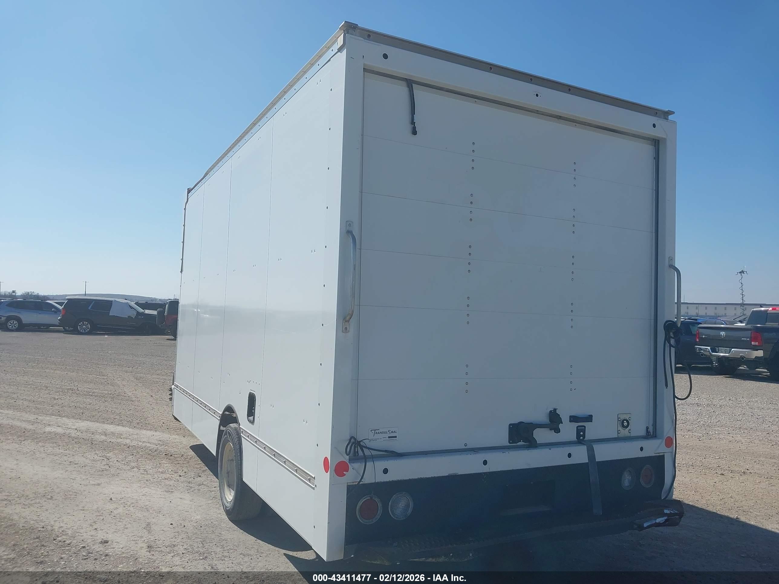 FORD E-450 image 3