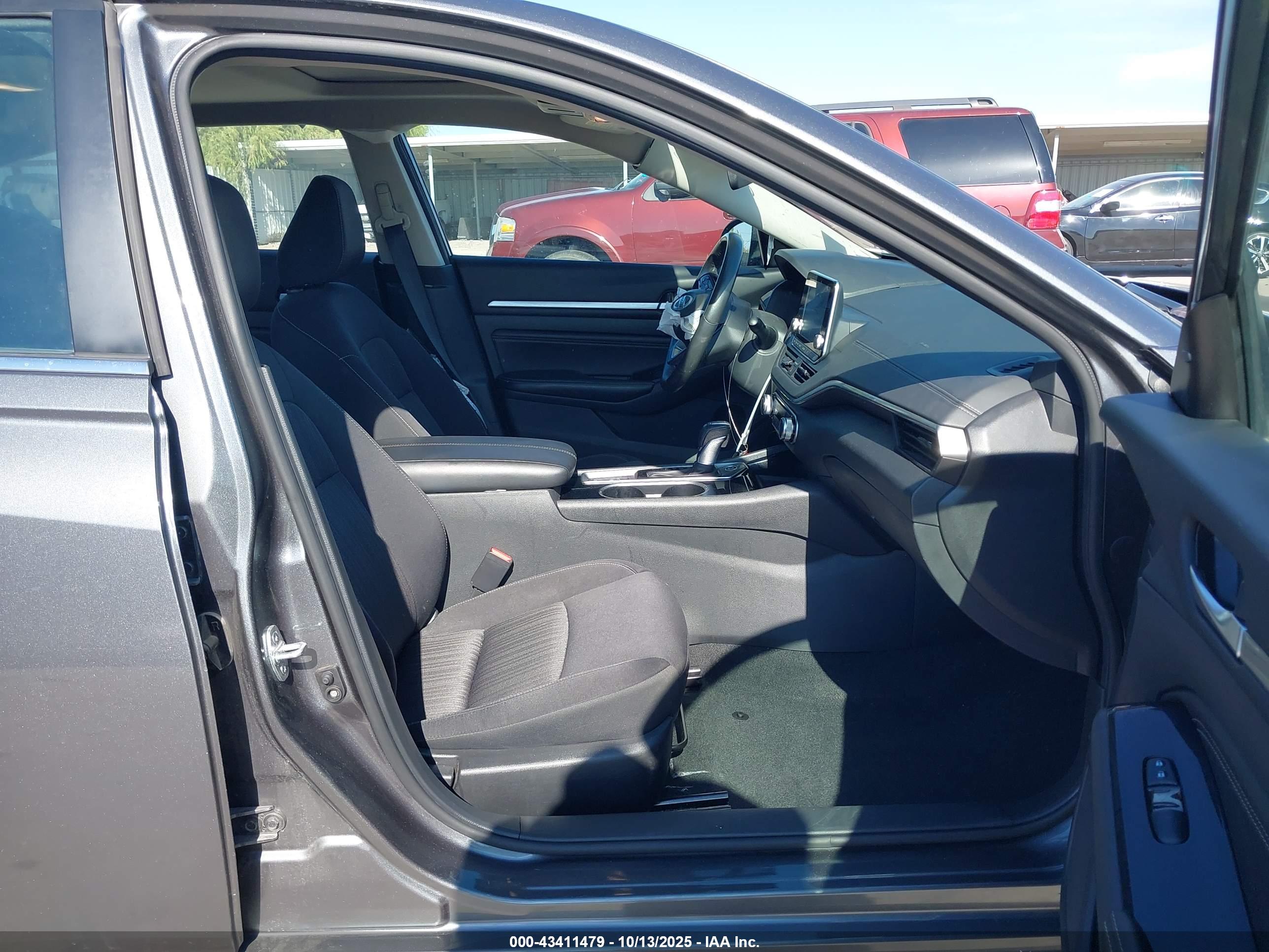 NISSAN ALTIMA image 5