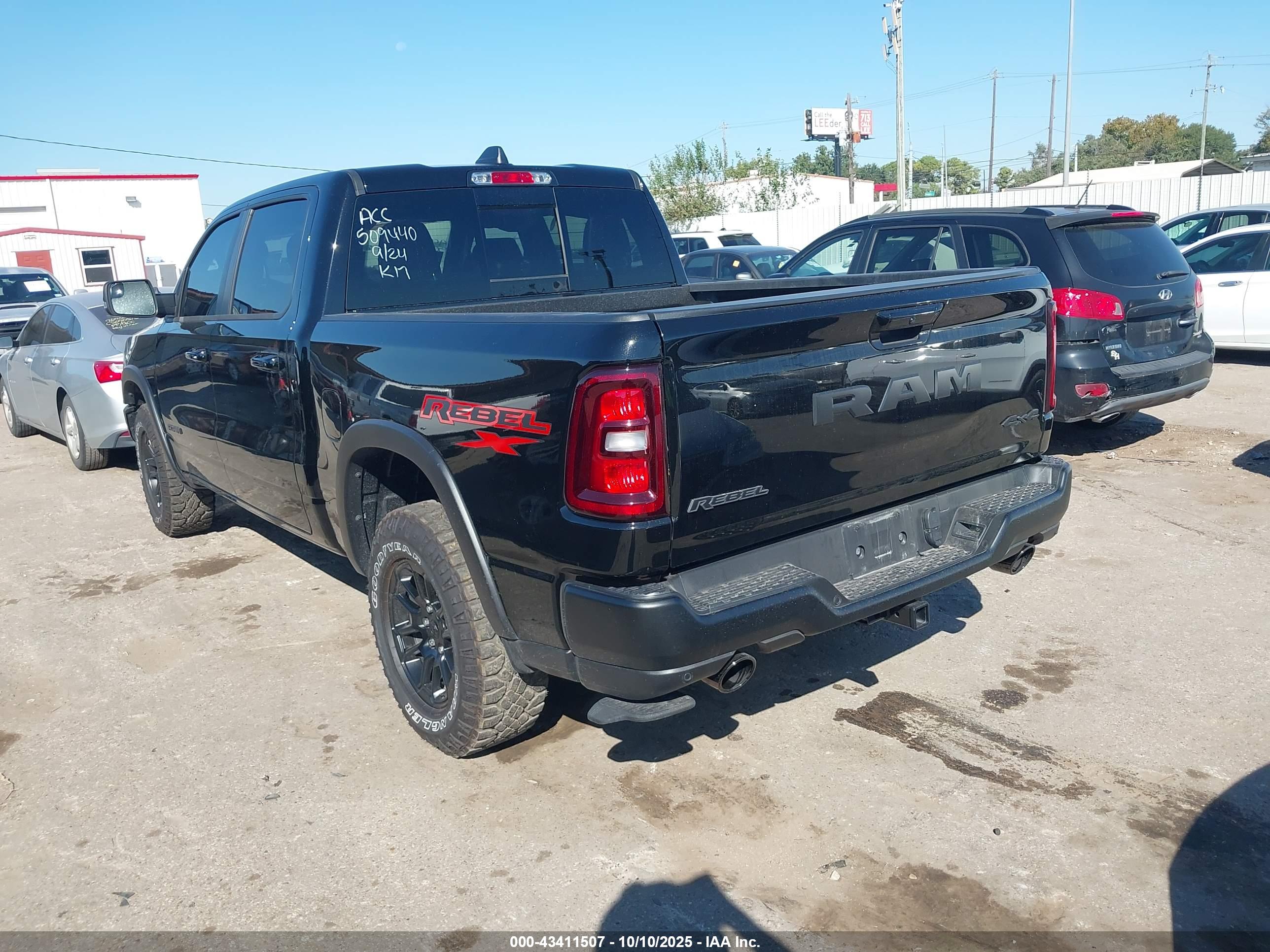 RAM 1500 image 3
