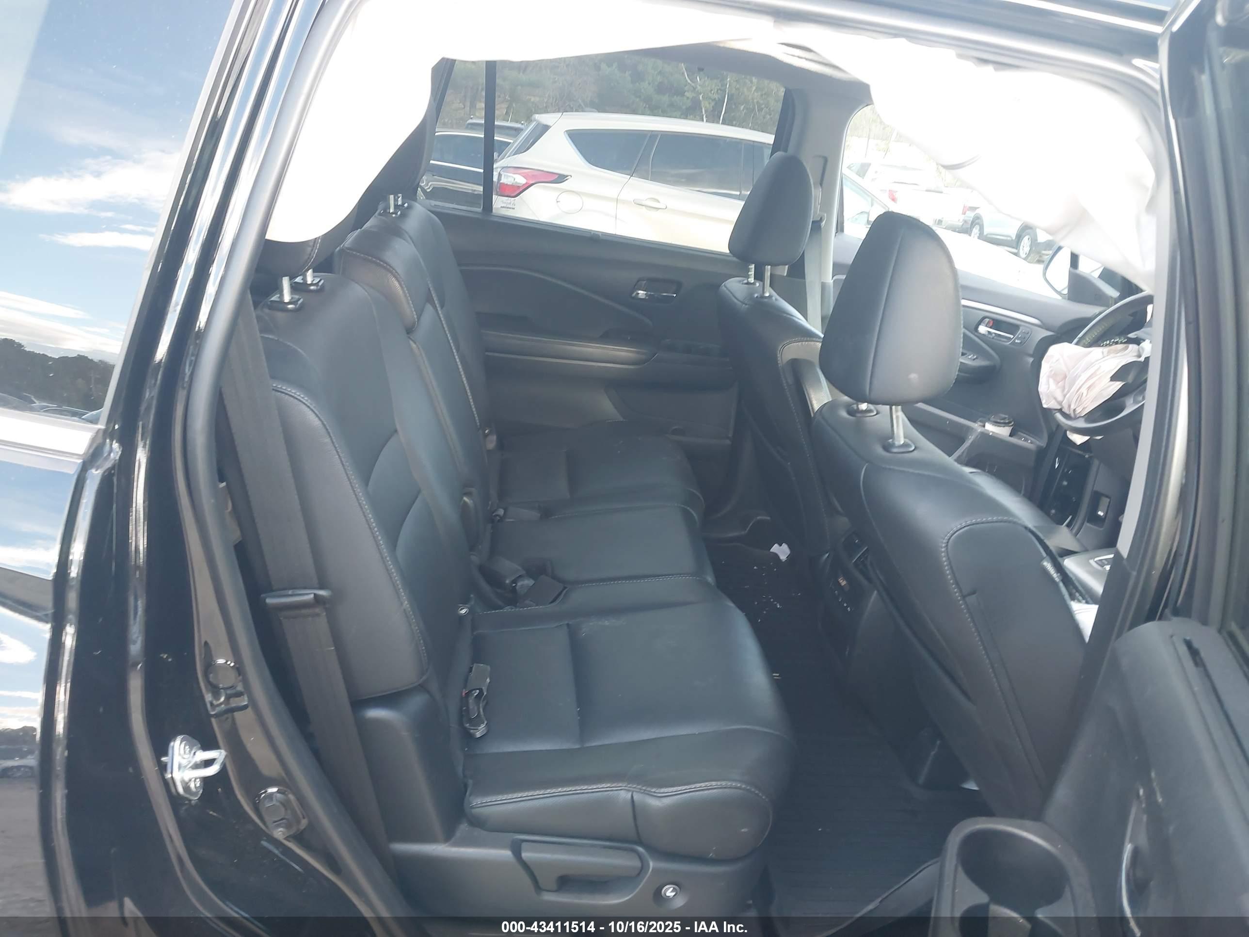 HONDA PILOT image 8