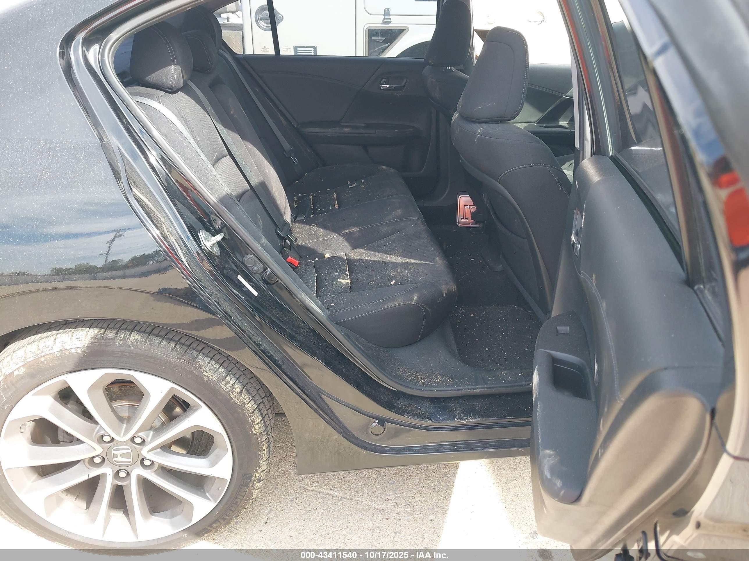 HONDA ACCORD image 8