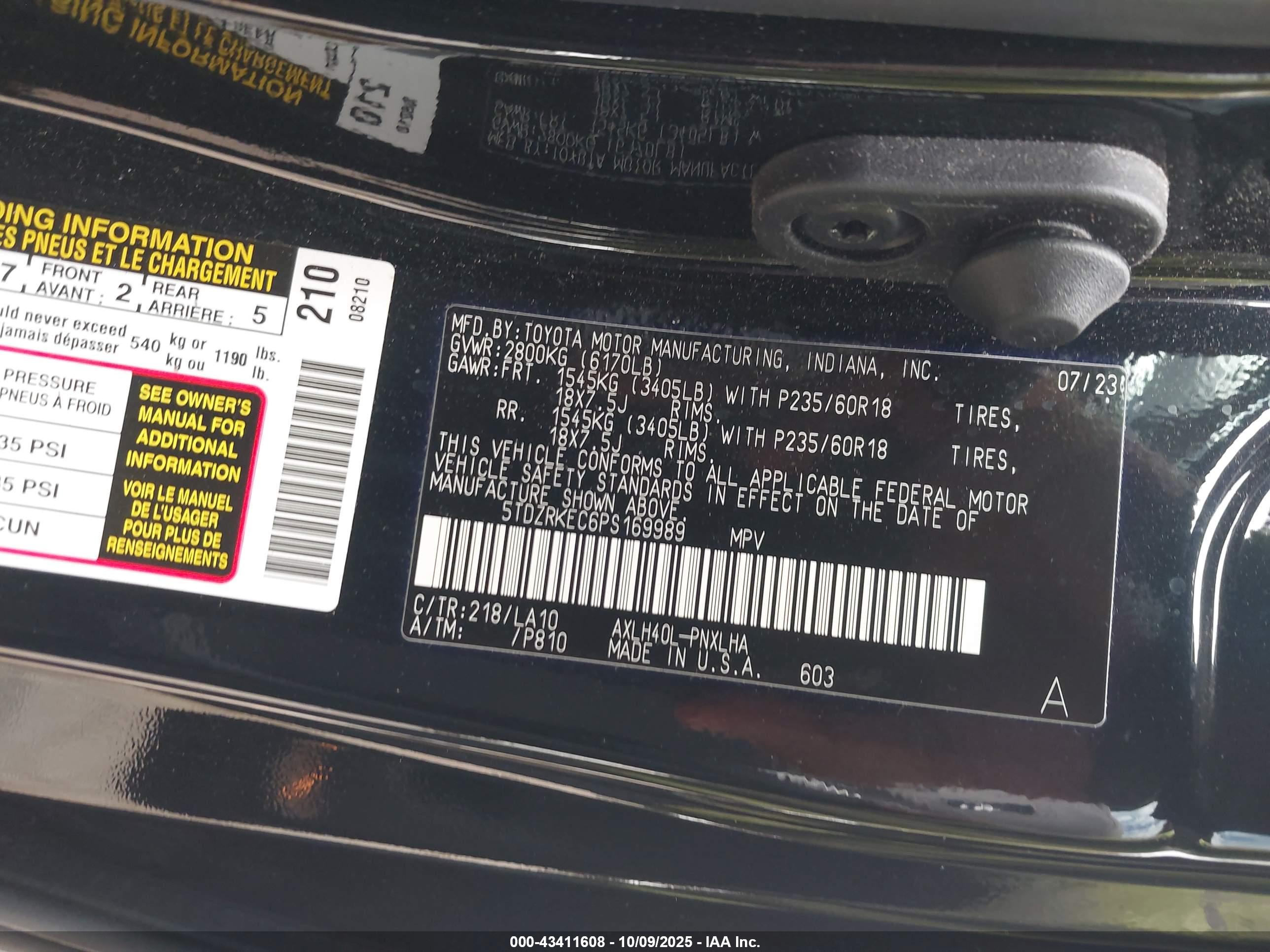 TOYOTA SIENNA image 9