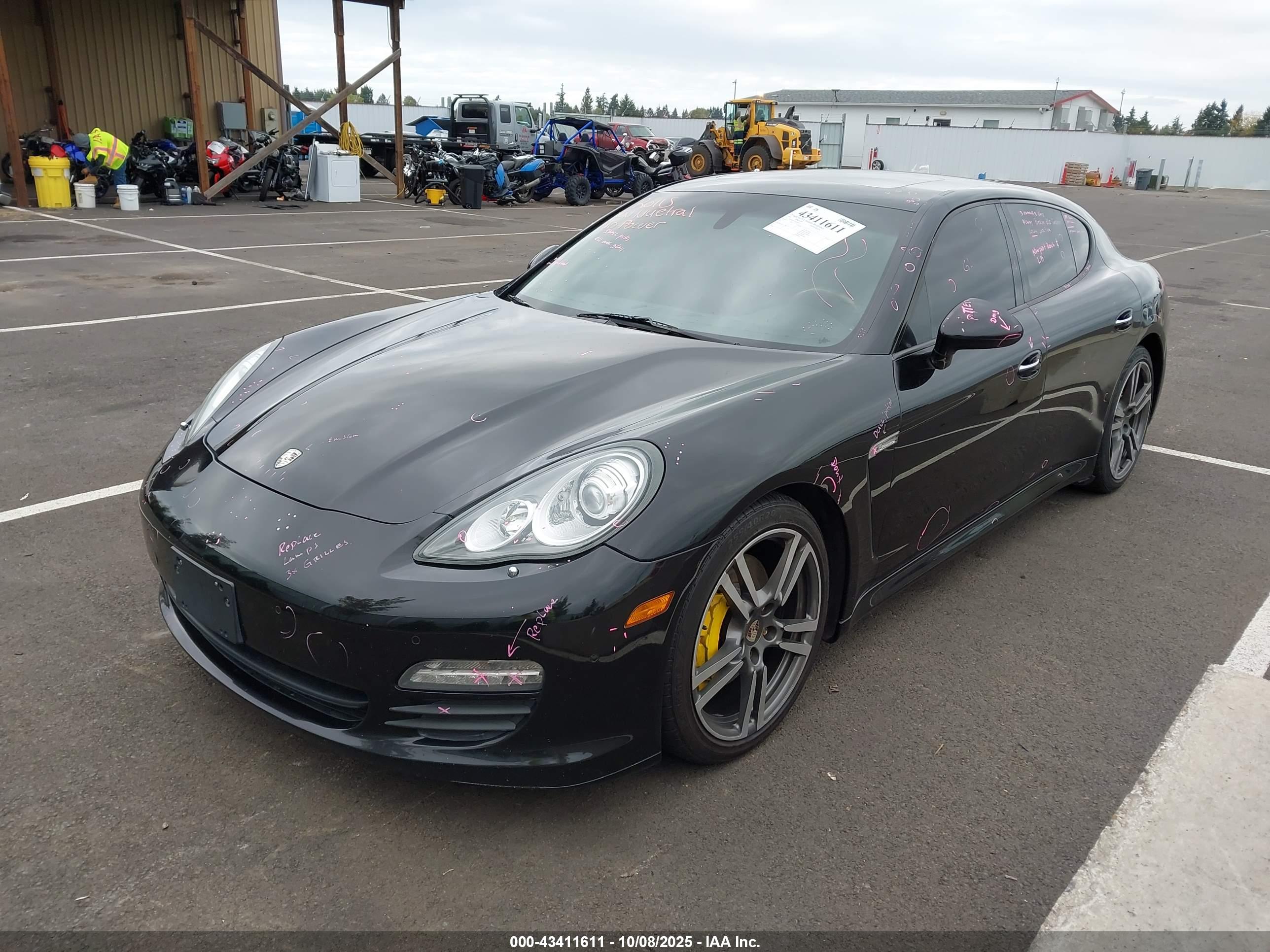 PORSCHE PANAMERA image 2