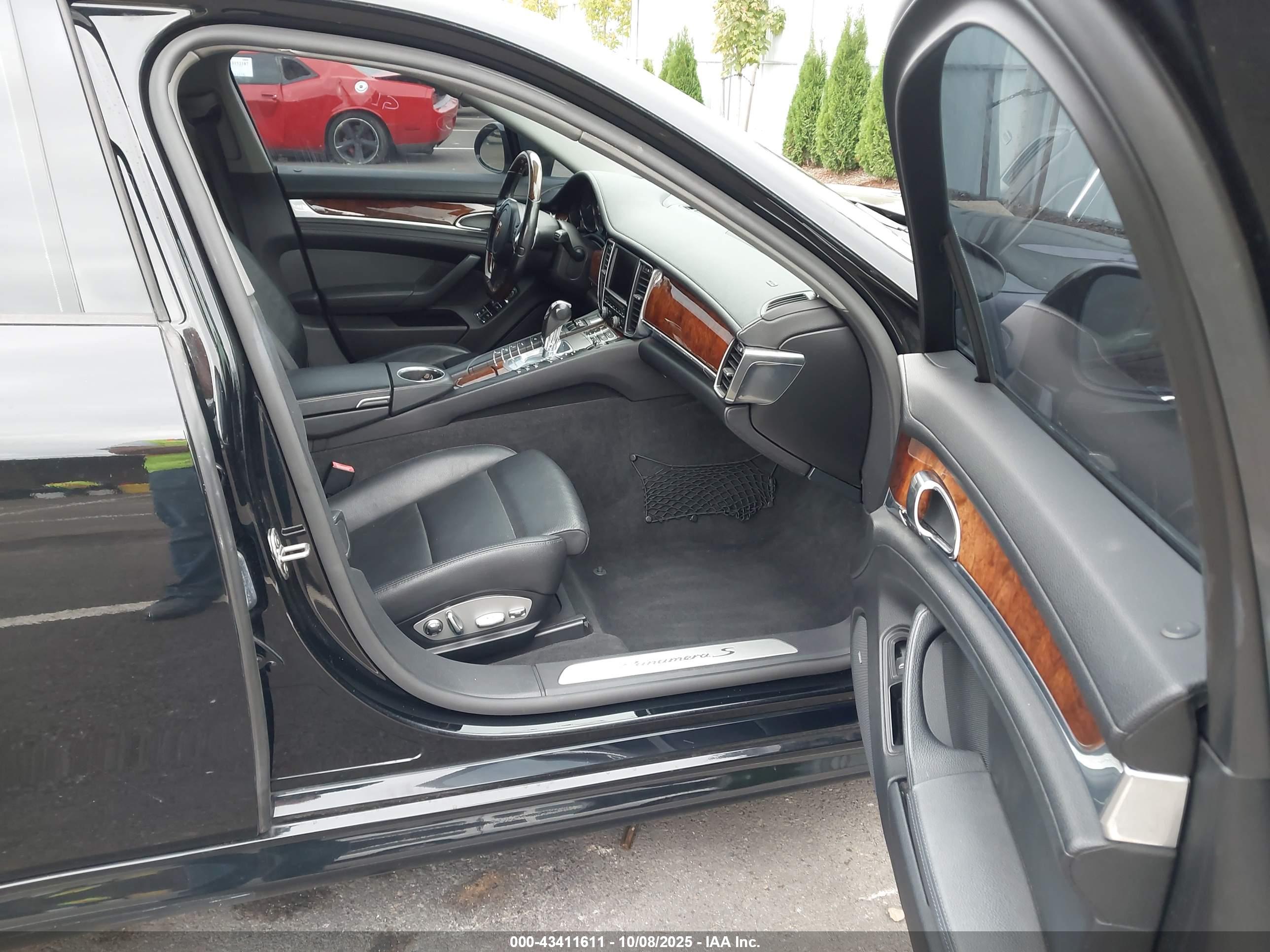 PORSCHE PANAMERA image 5