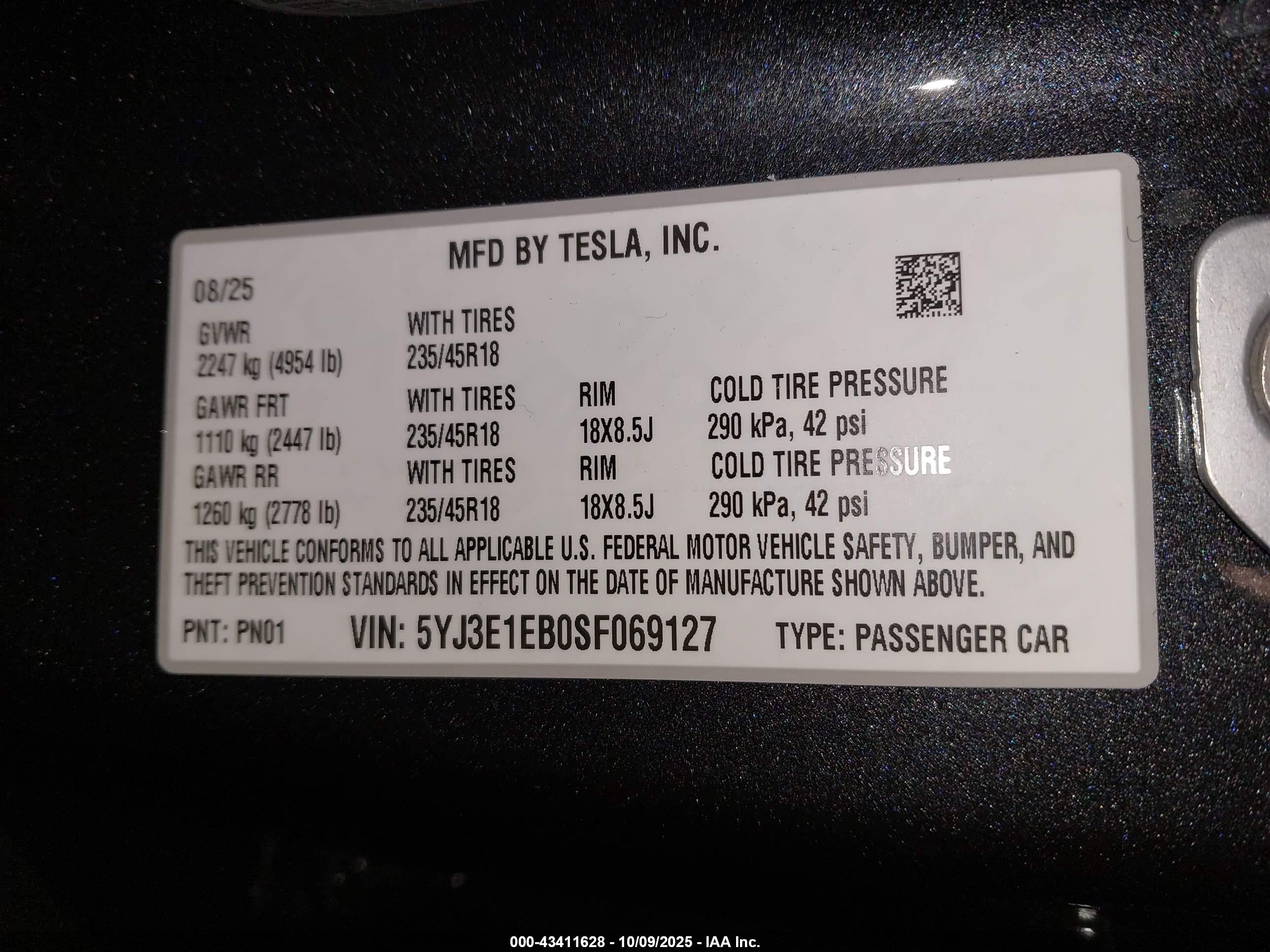 TESLA MODEL image 9