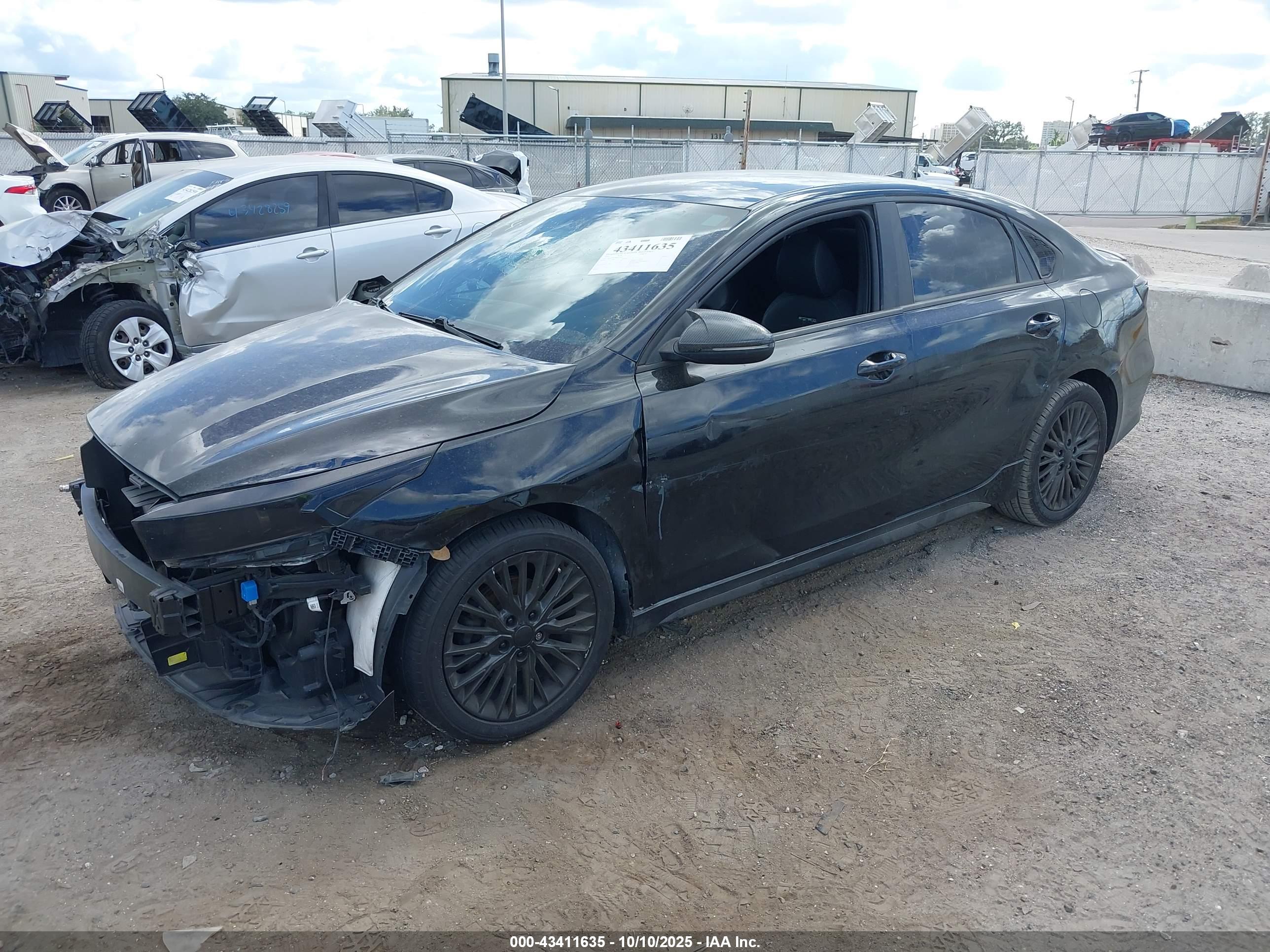 KIA FORTE image 2