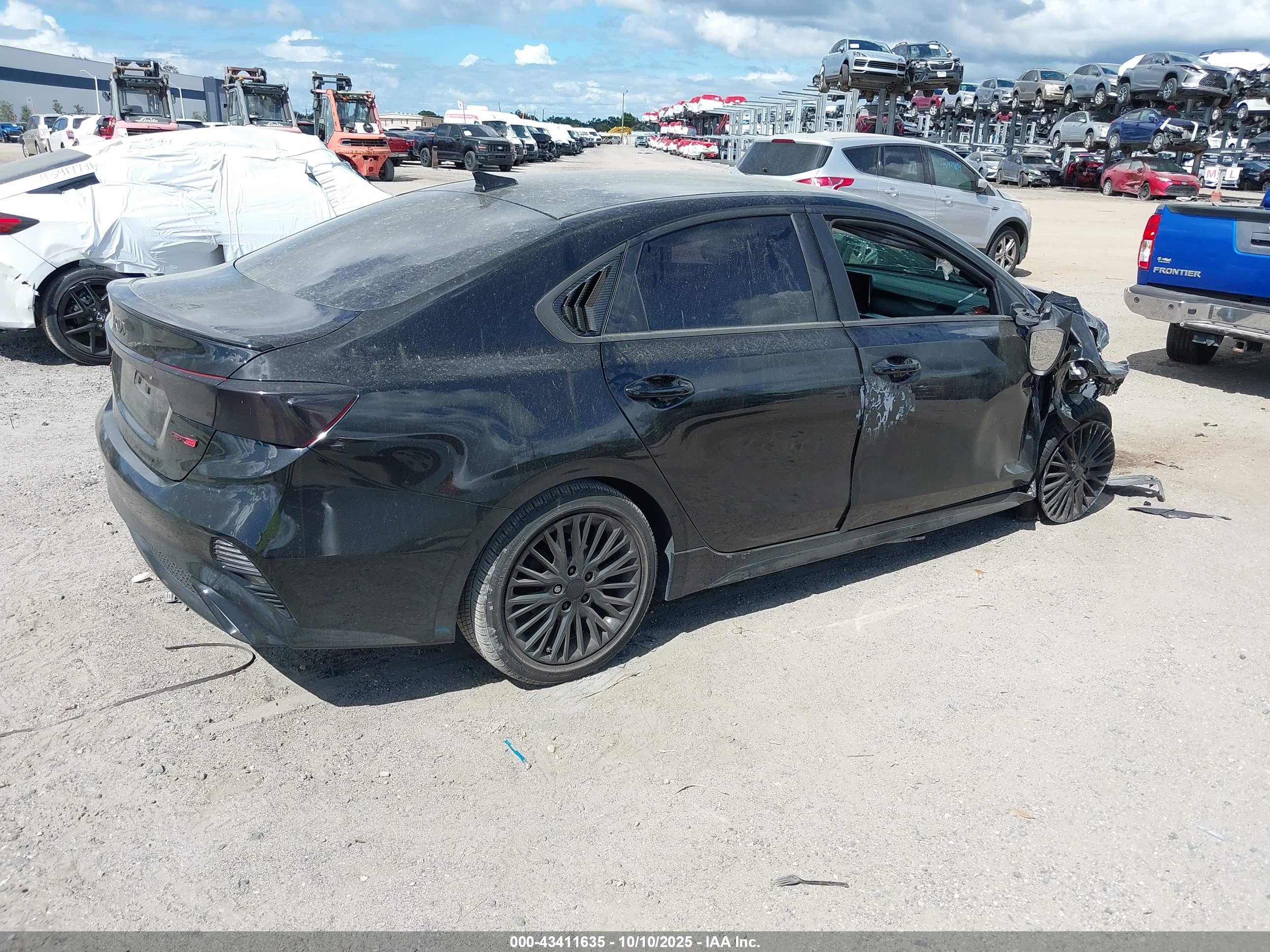 KIA FORTE image 4