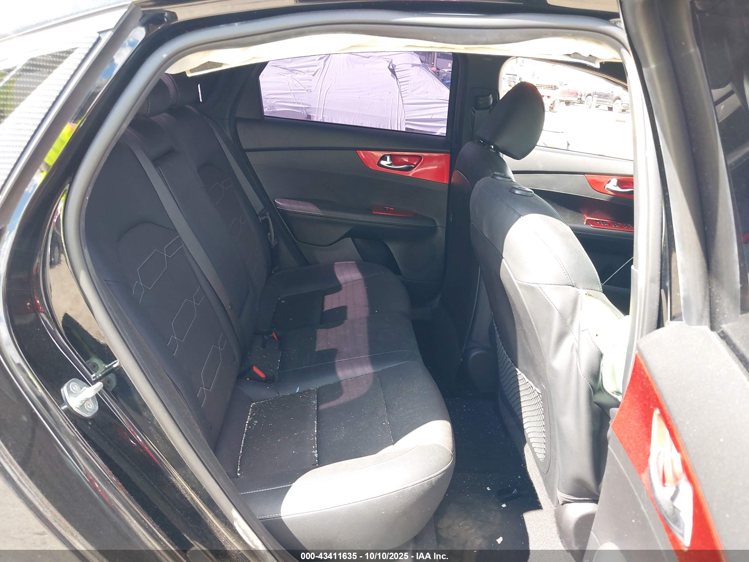 KIA FORTE image 8