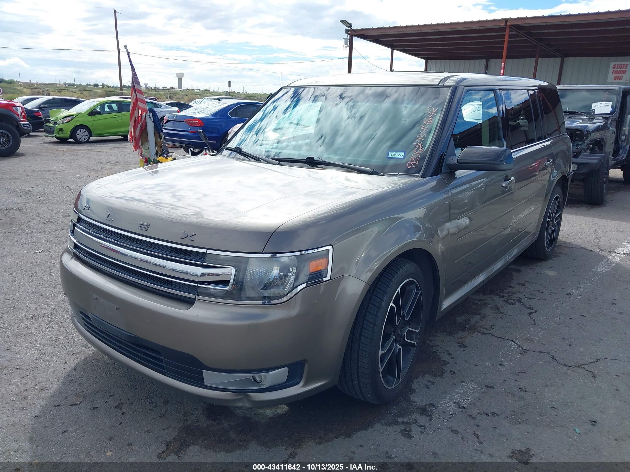 FORD FLEX image 2