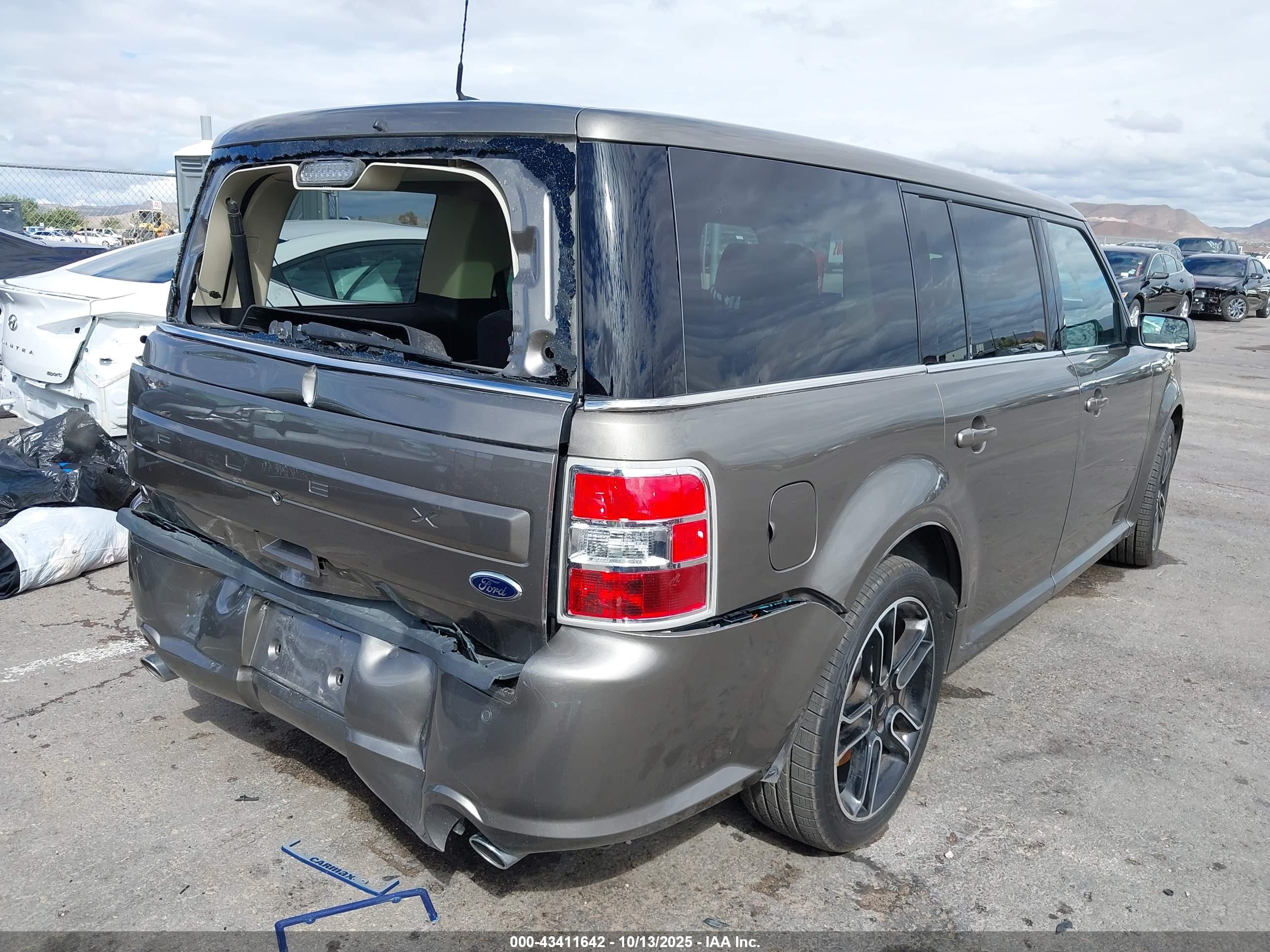 FORD FLEX image 4