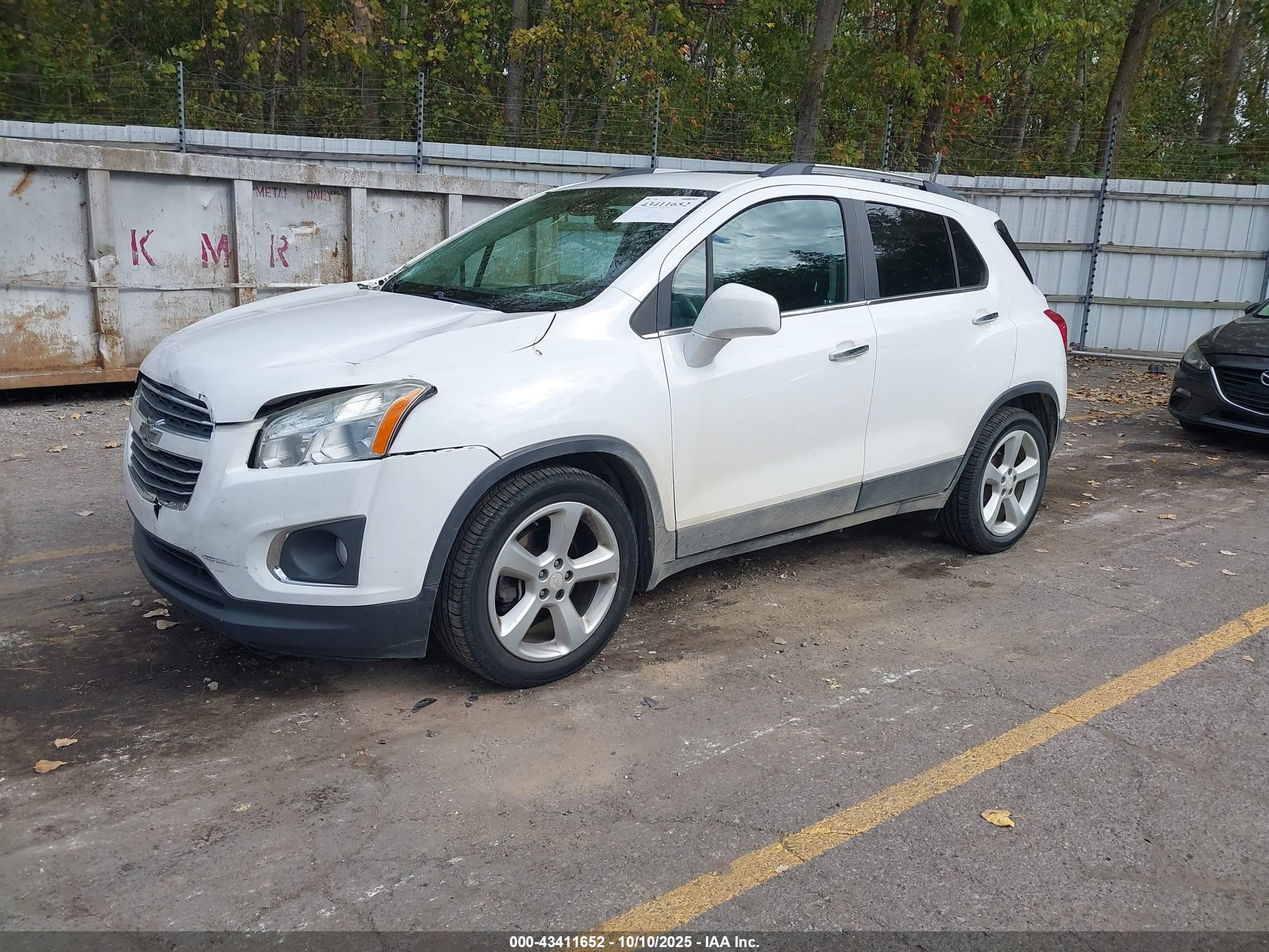 CHEVROLET TRAX image 2