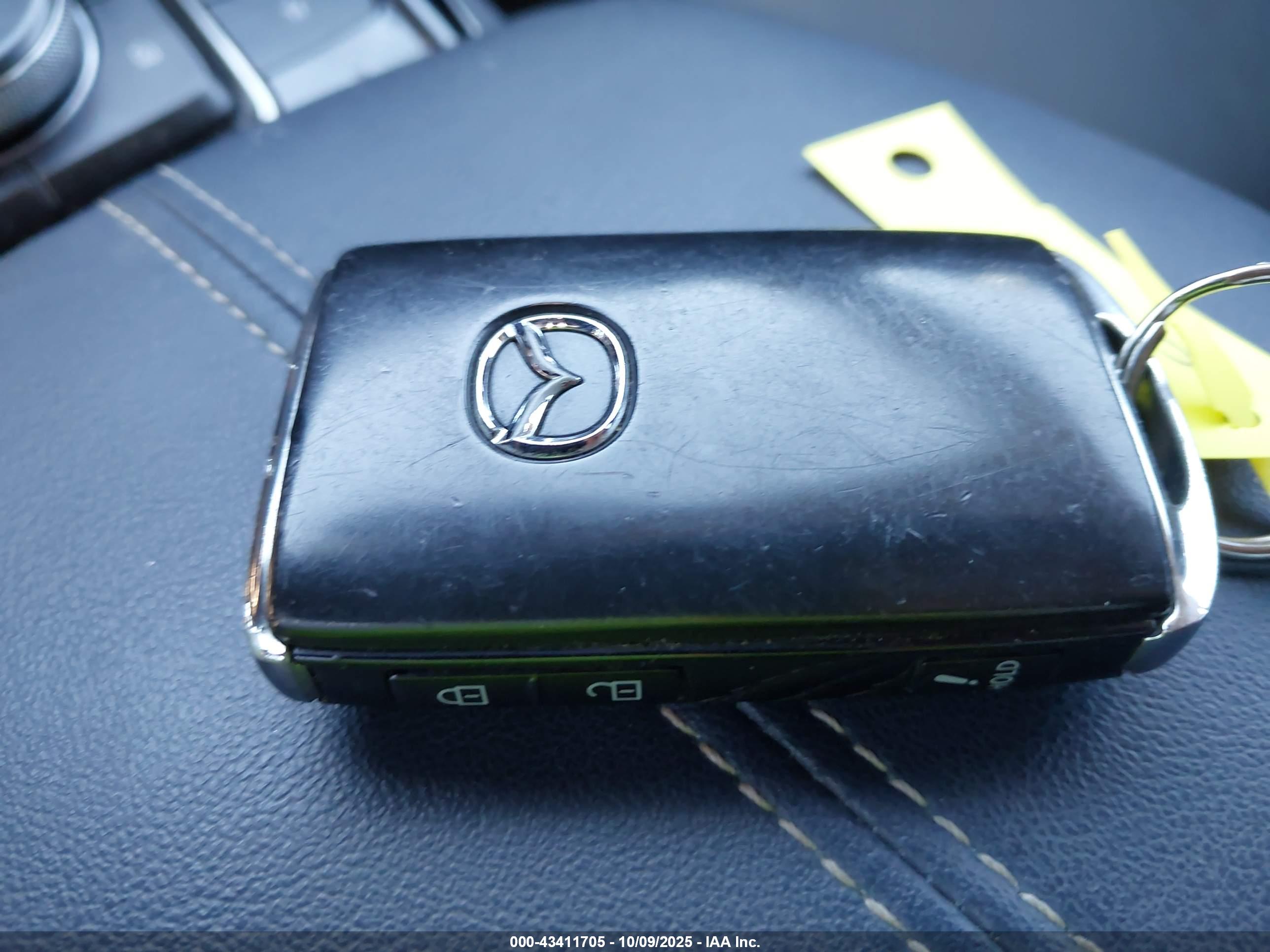 MAZDA CX-30 image 11