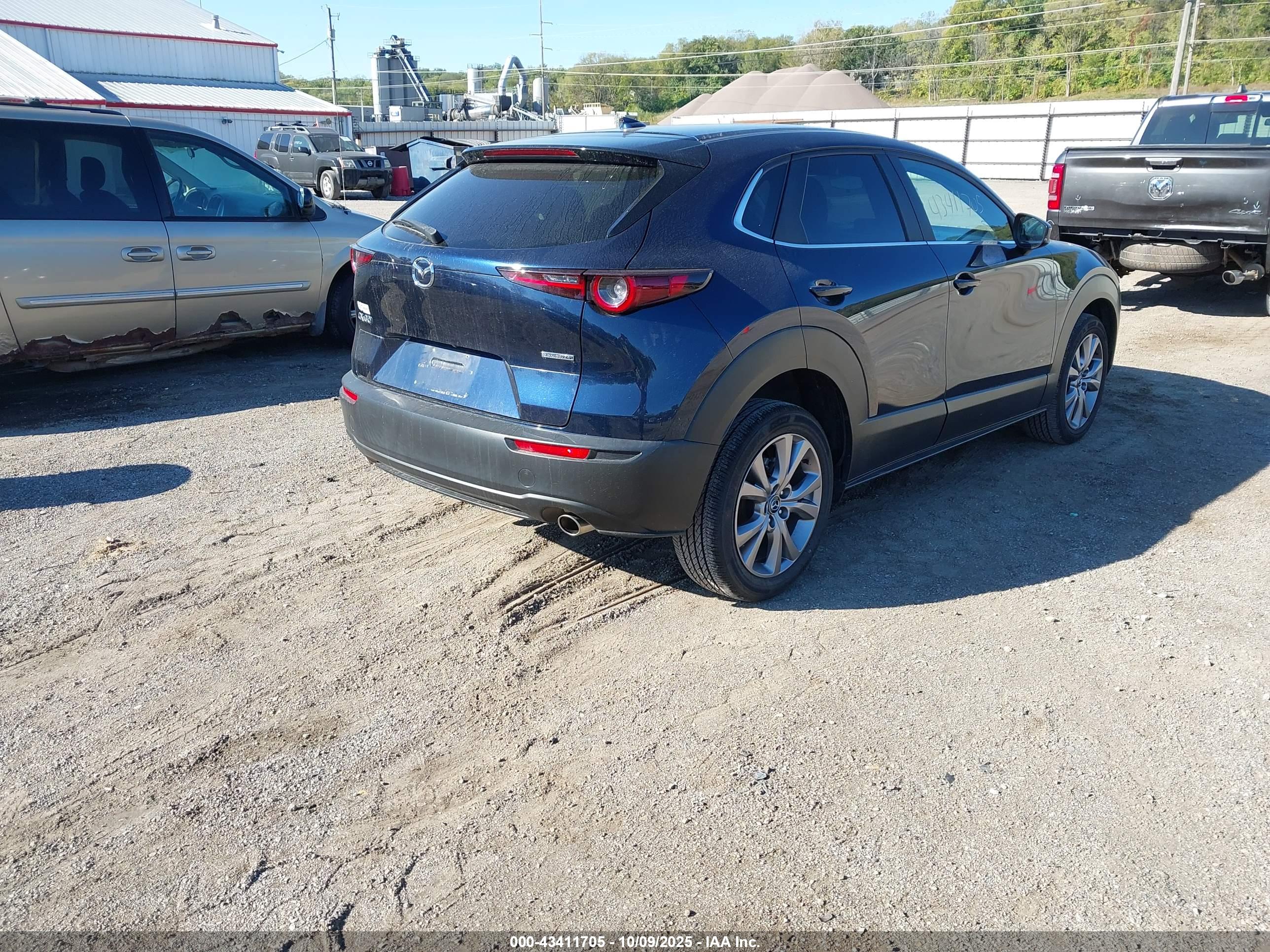 MAZDA CX-30 image 4