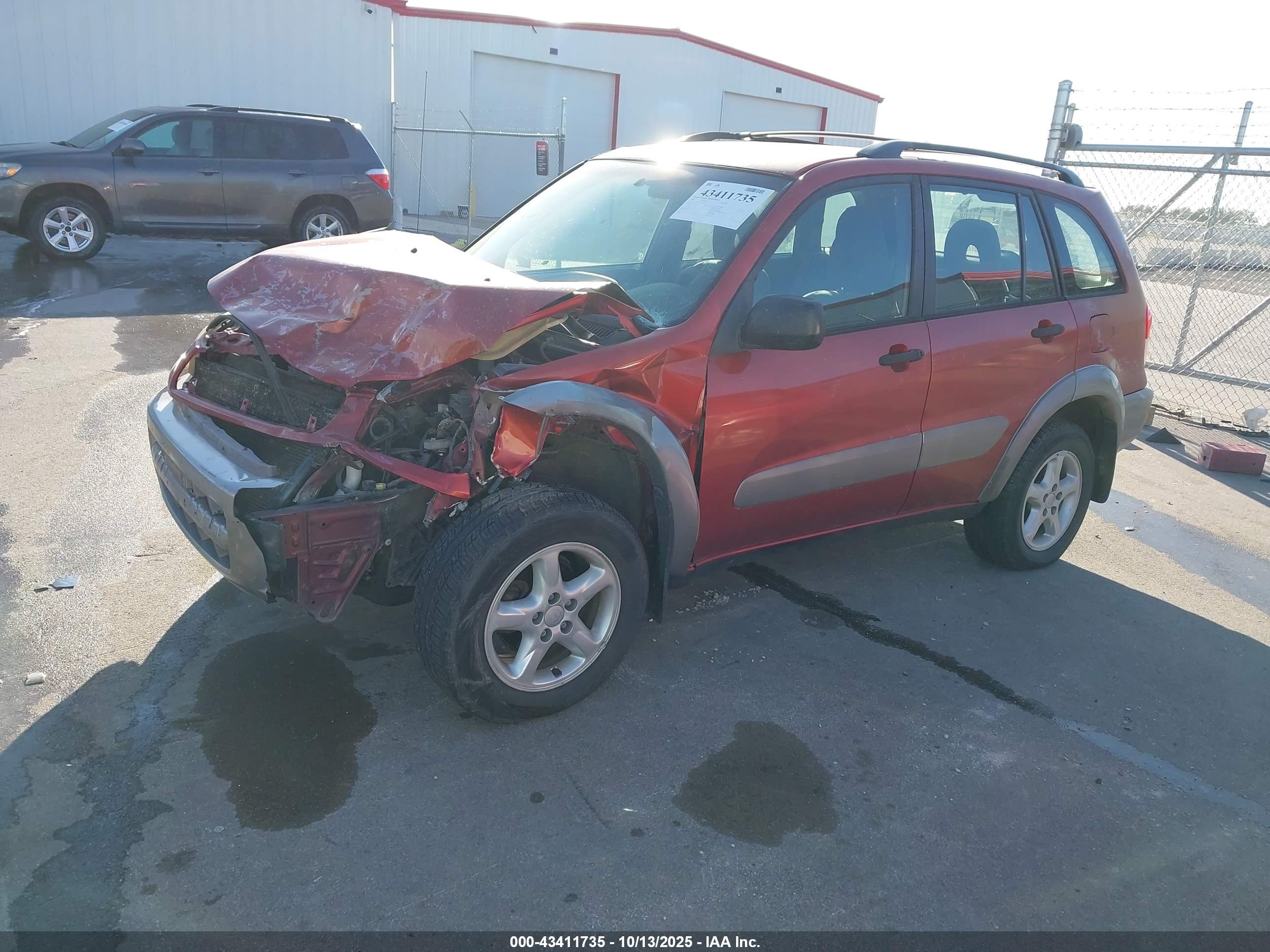 TOYOTA RAV4 image 2