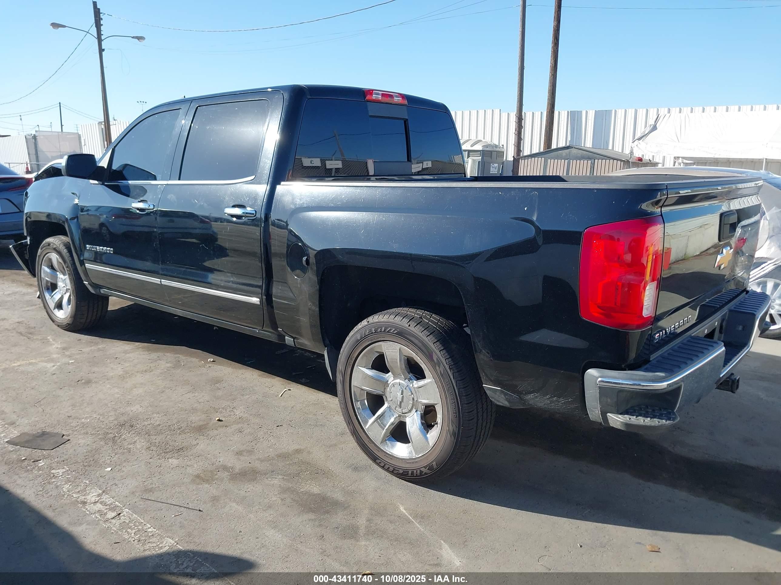CHEVROLET SILVERADO image 3