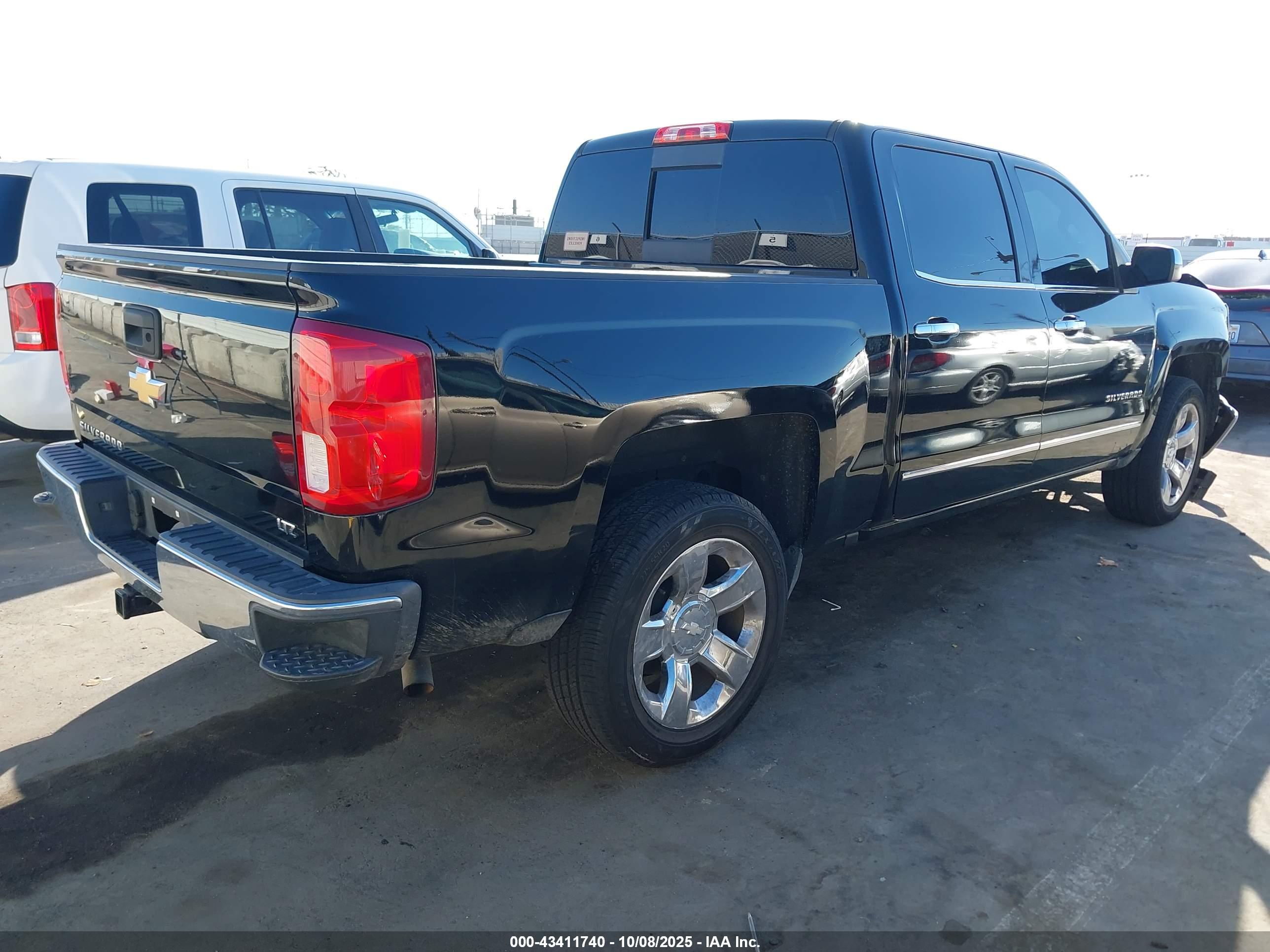 CHEVROLET SILVERADO image 4