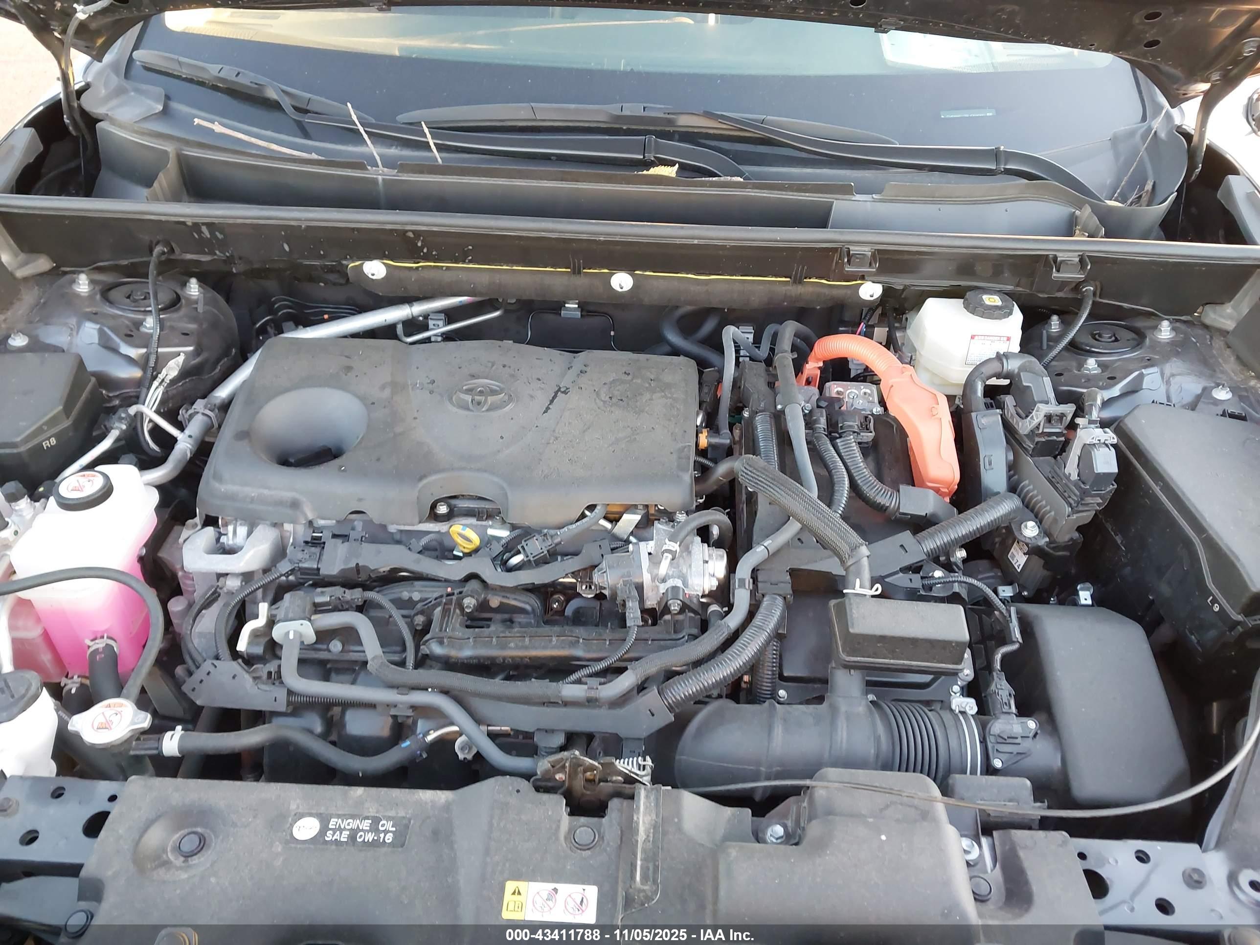 TOYOTA RAV4 image 10