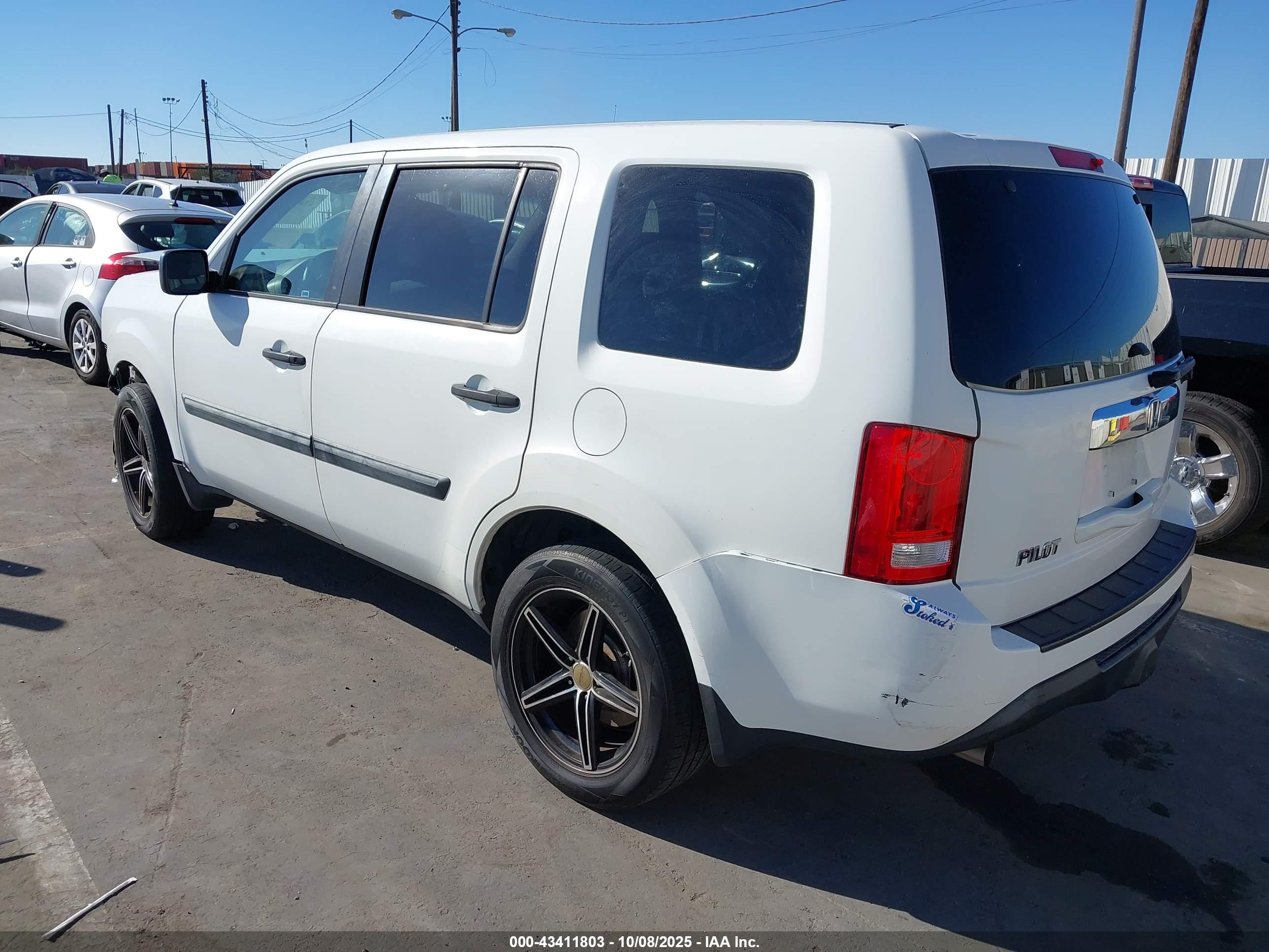 HONDA PILOT image 3