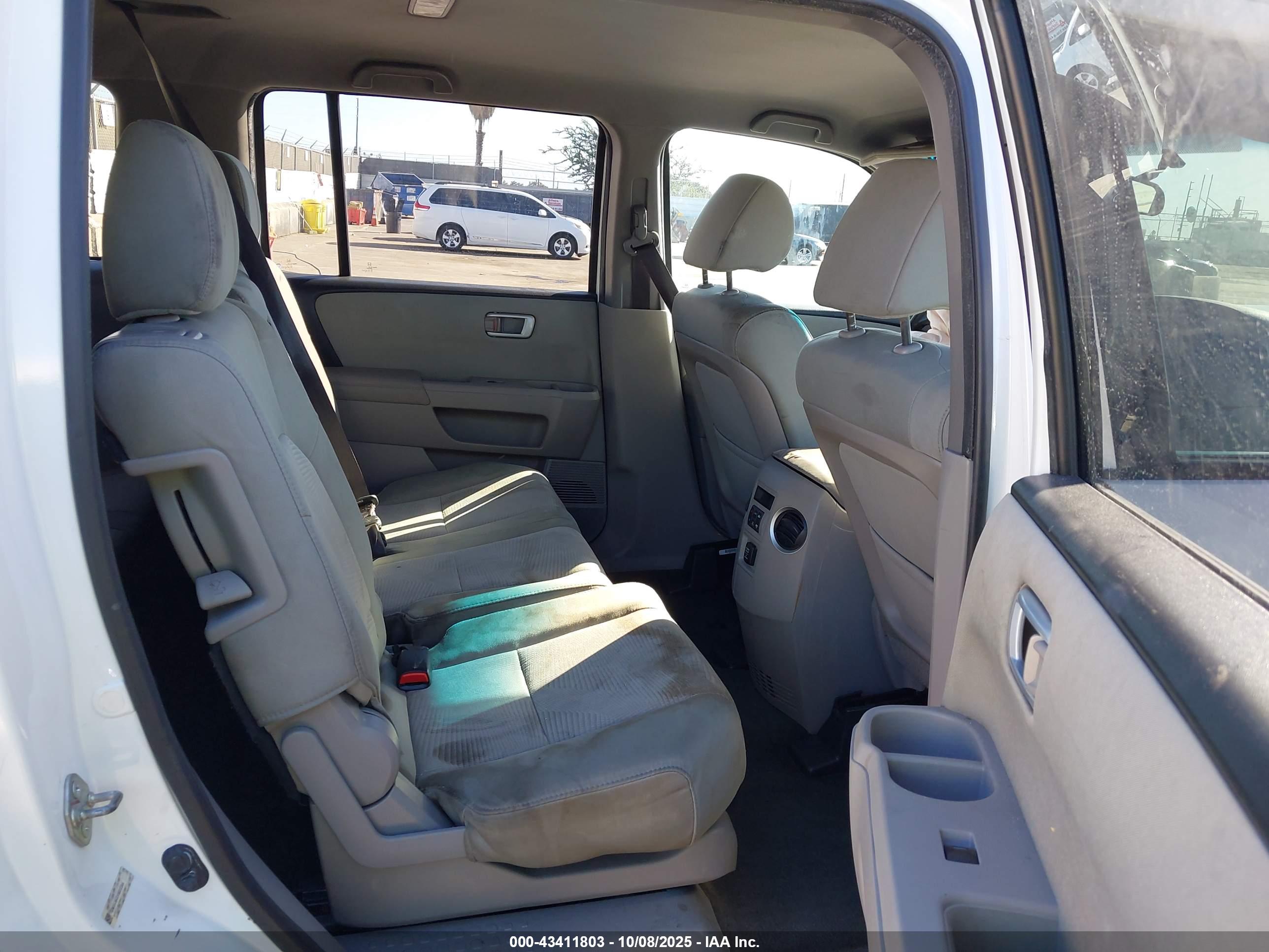 HONDA PILOT image 8