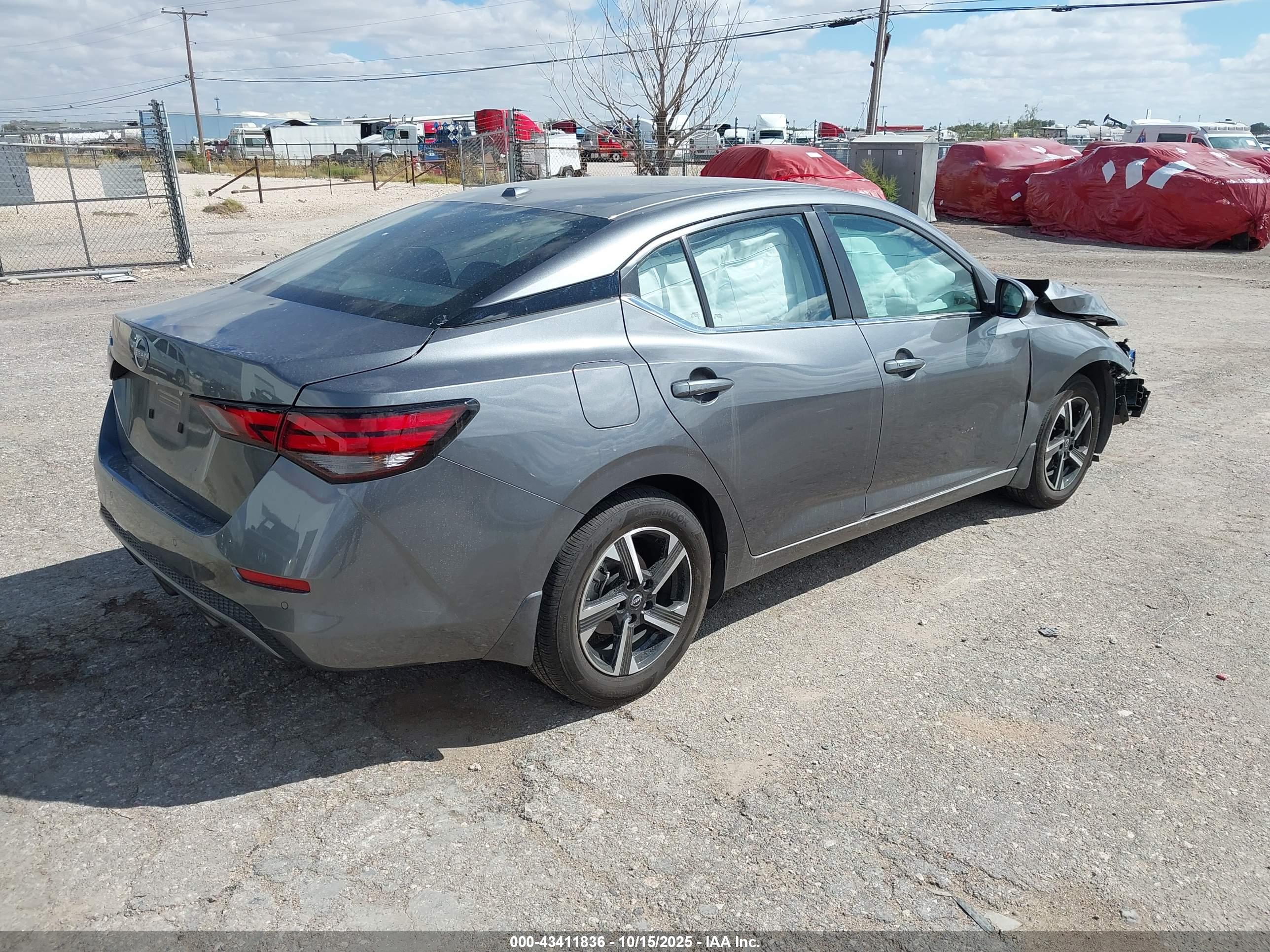 NISSAN SENTRA image 4