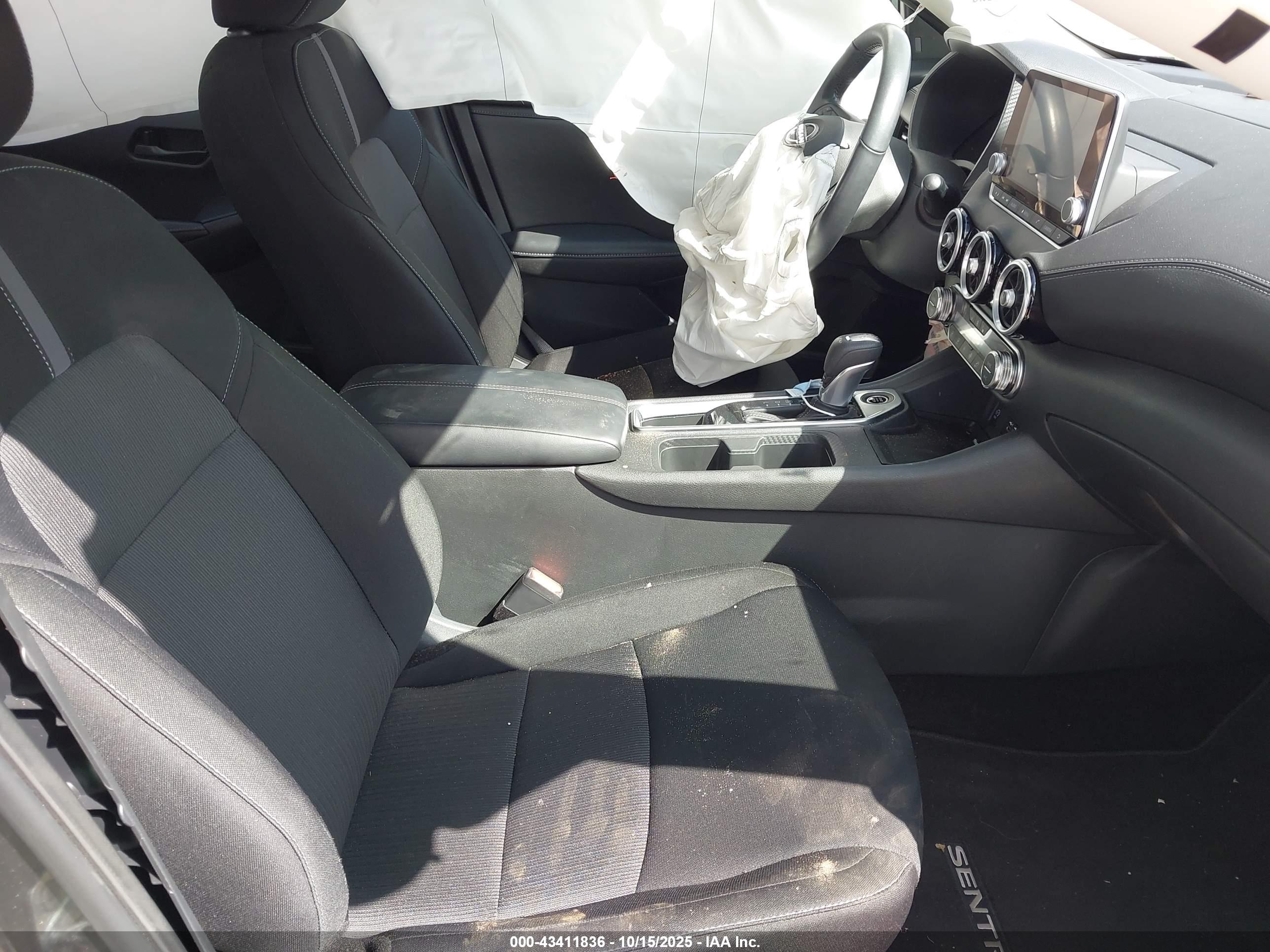 NISSAN SENTRA image 5