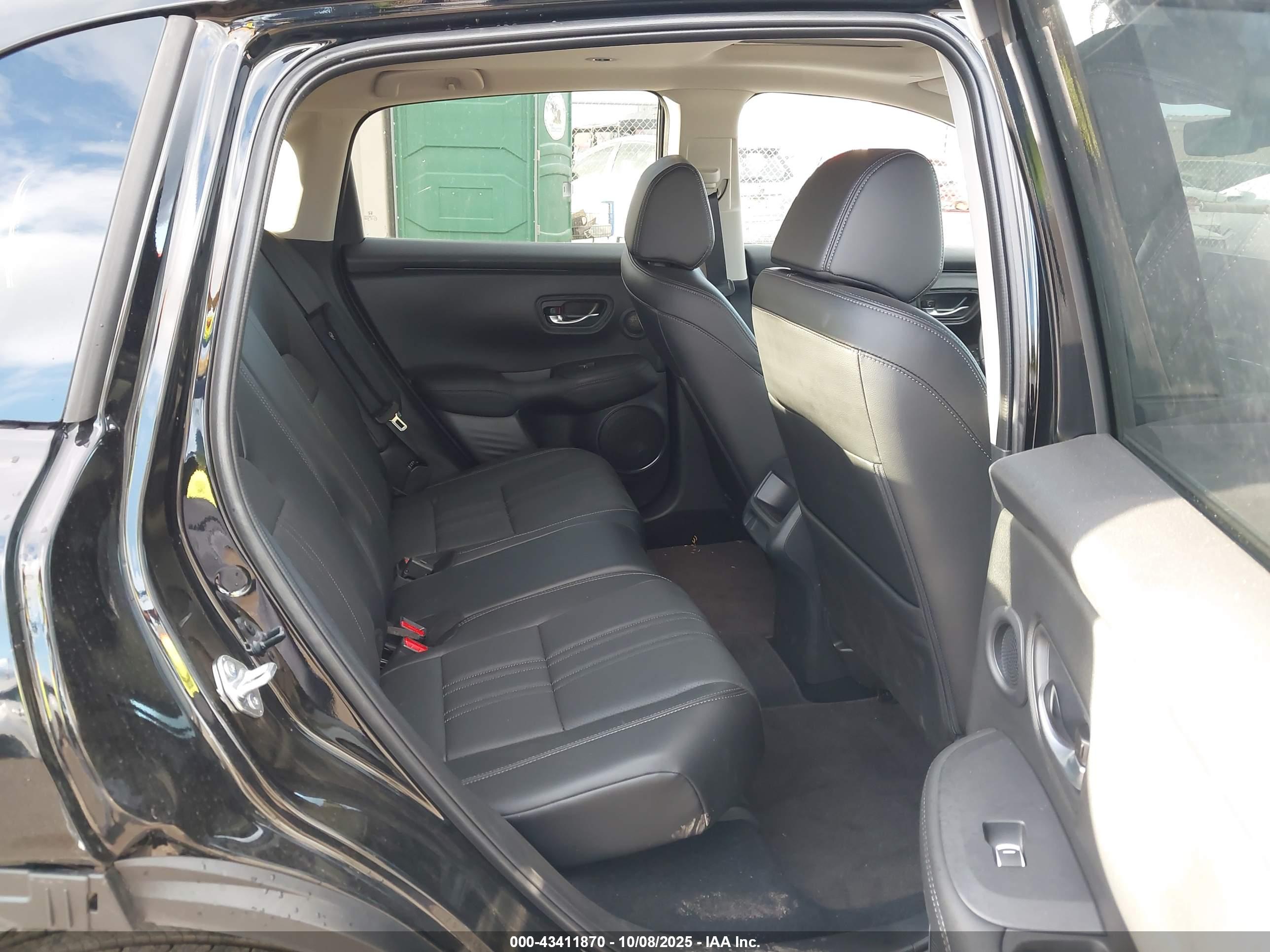 HONDA HR-V image 8