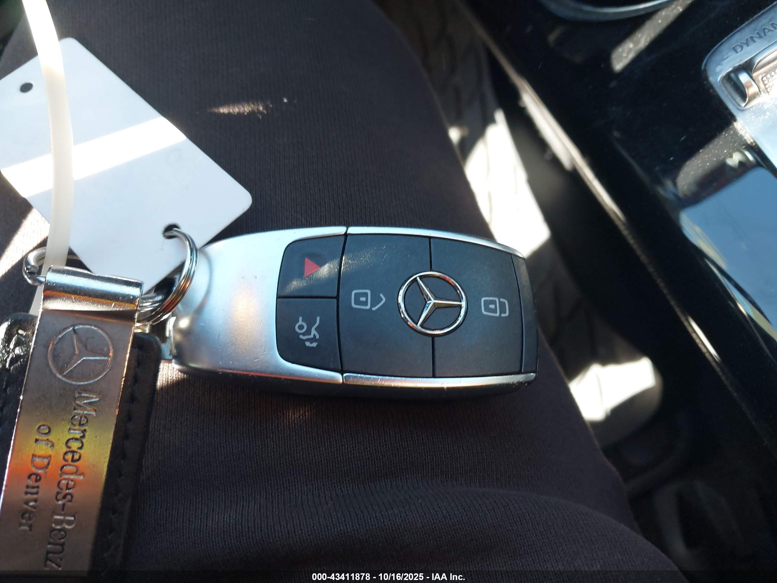 MERCEDES-BENZ A image 11