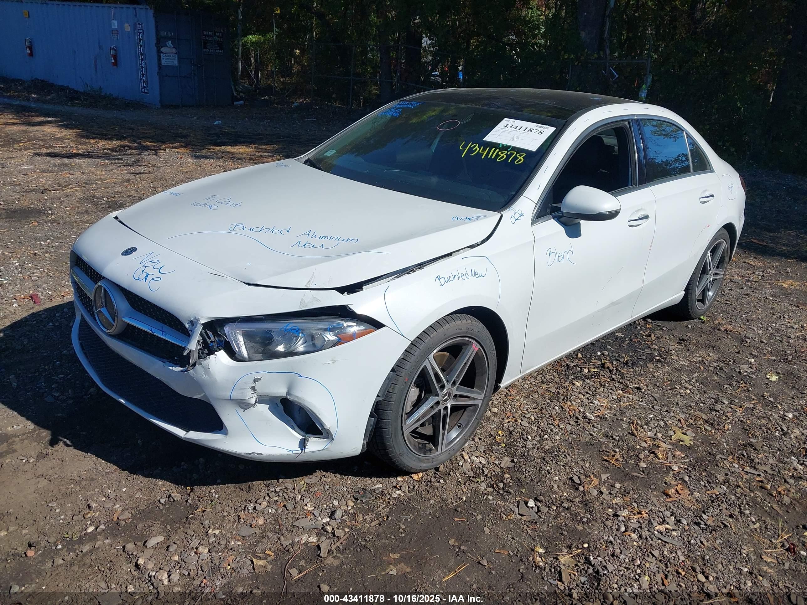 MERCEDES-BENZ A image 2