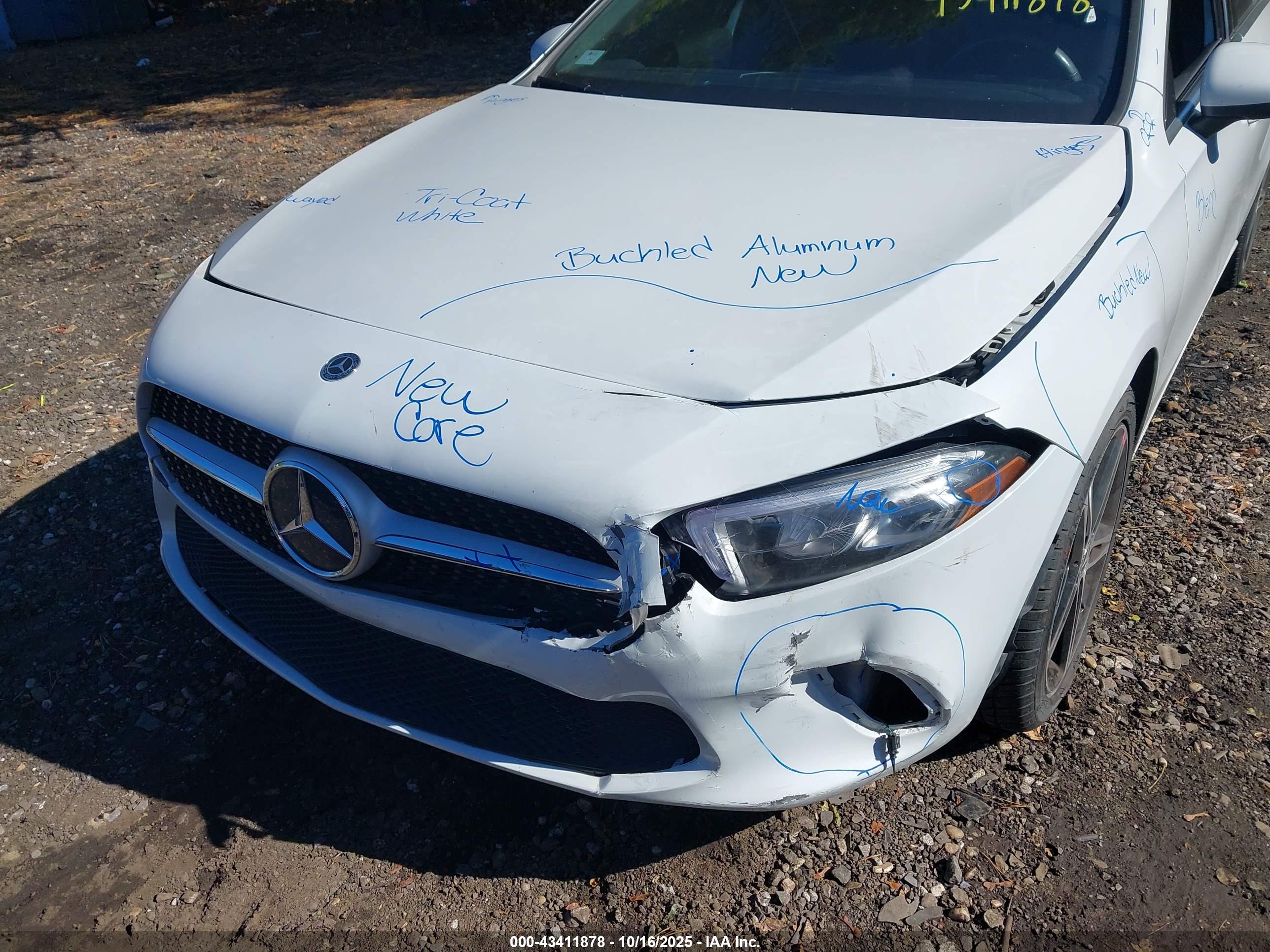 MERCEDES-BENZ A image 6