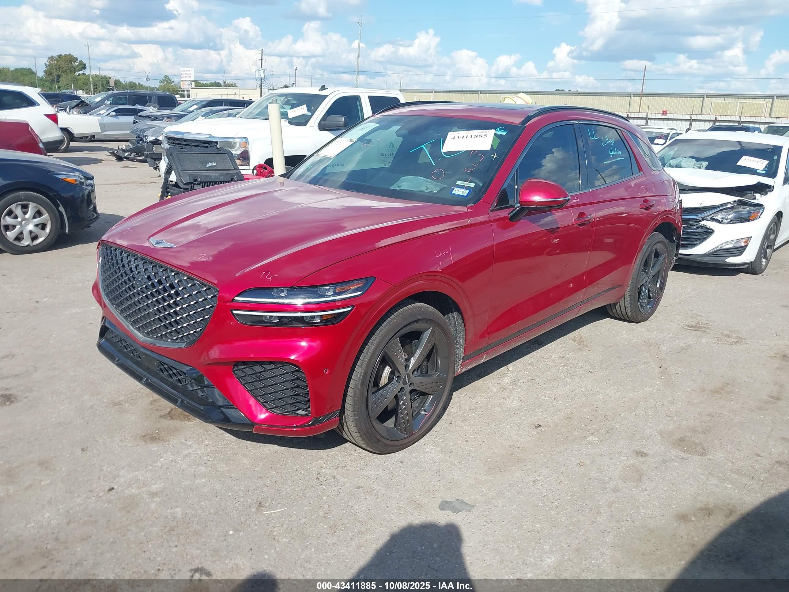 GENESIS GV70 image 2