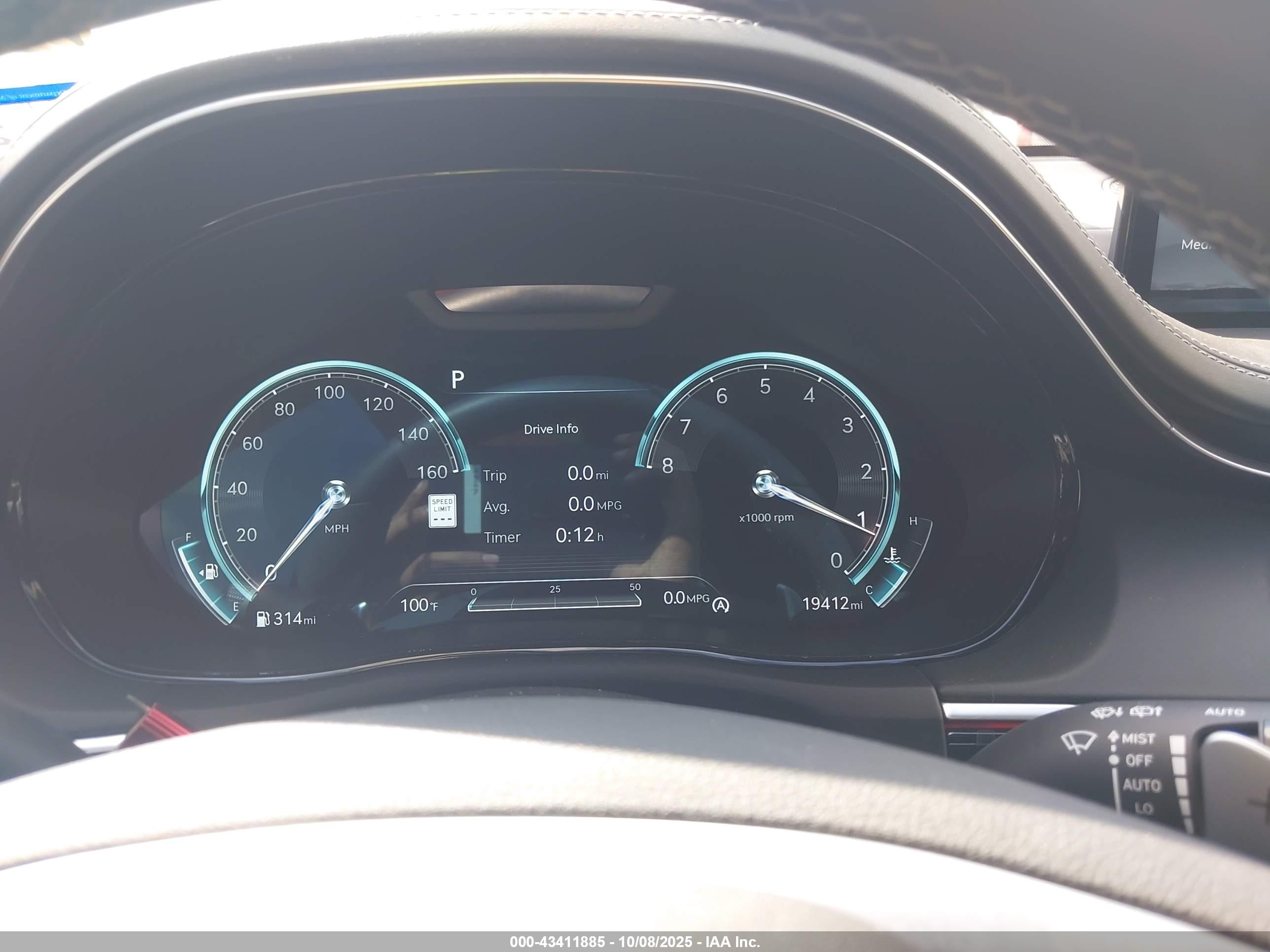 GENESIS GV70 image 7