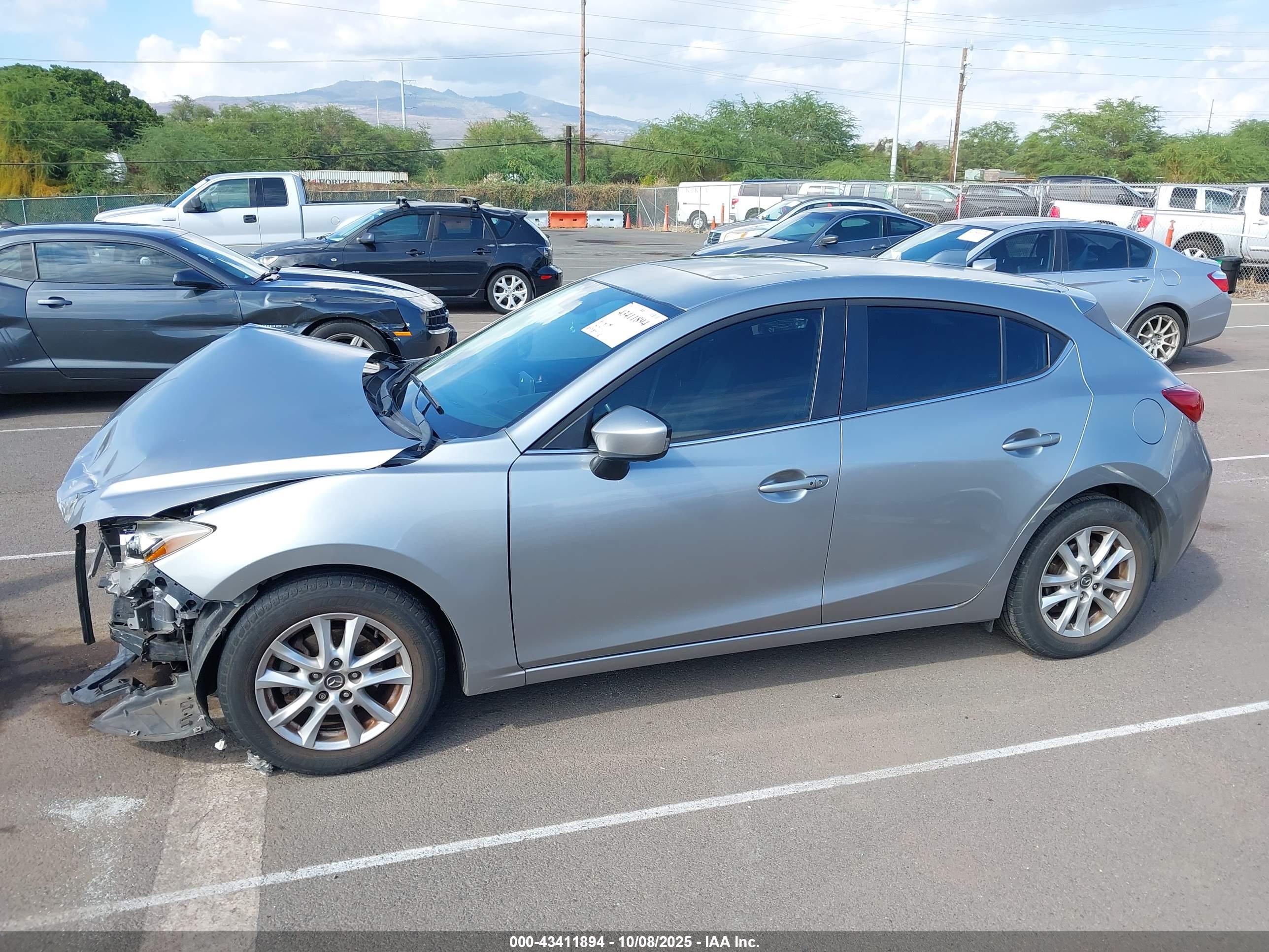 MAZDA MAZDA3 image 6