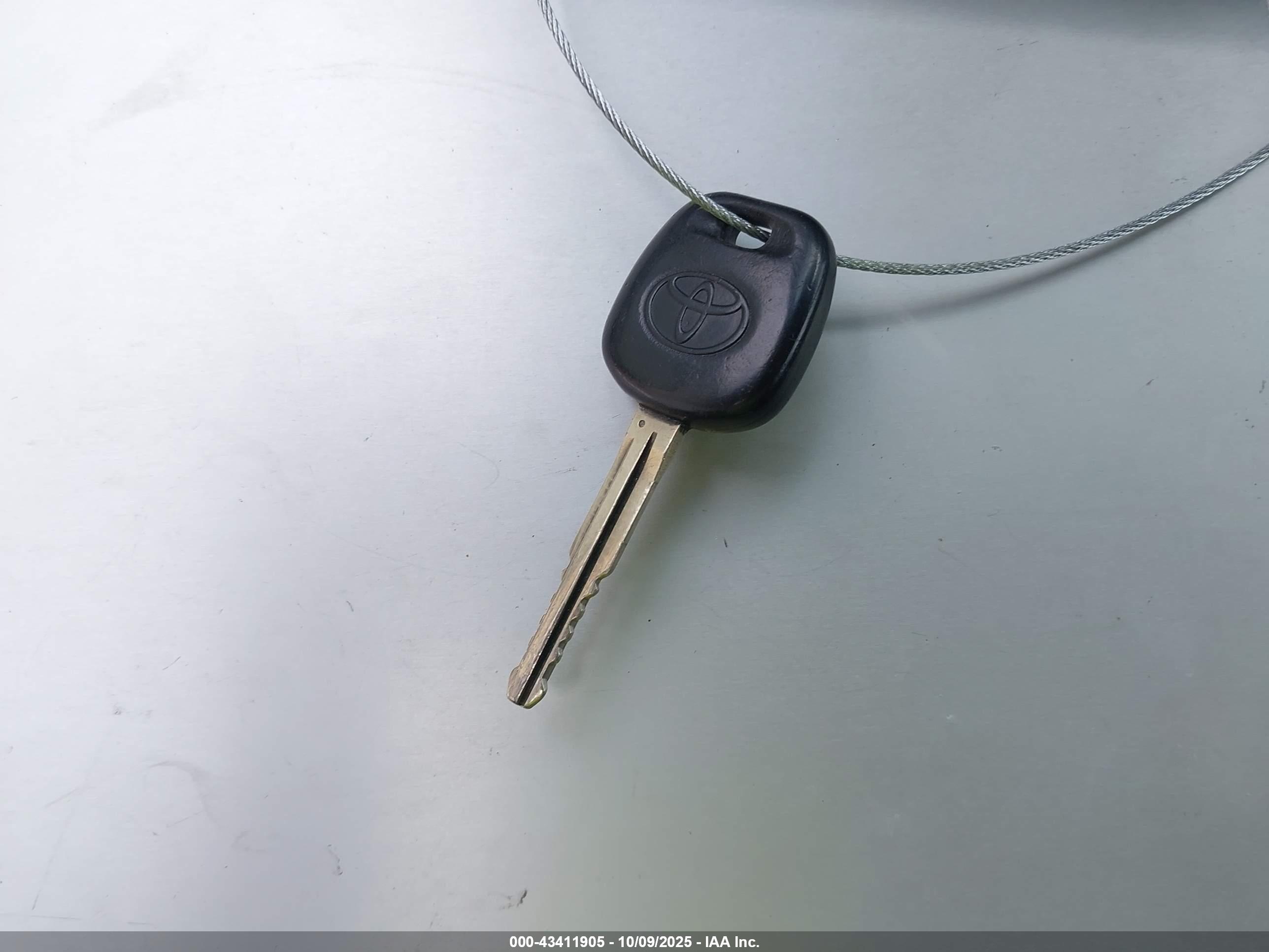 TOYOTA COROLLA image 11