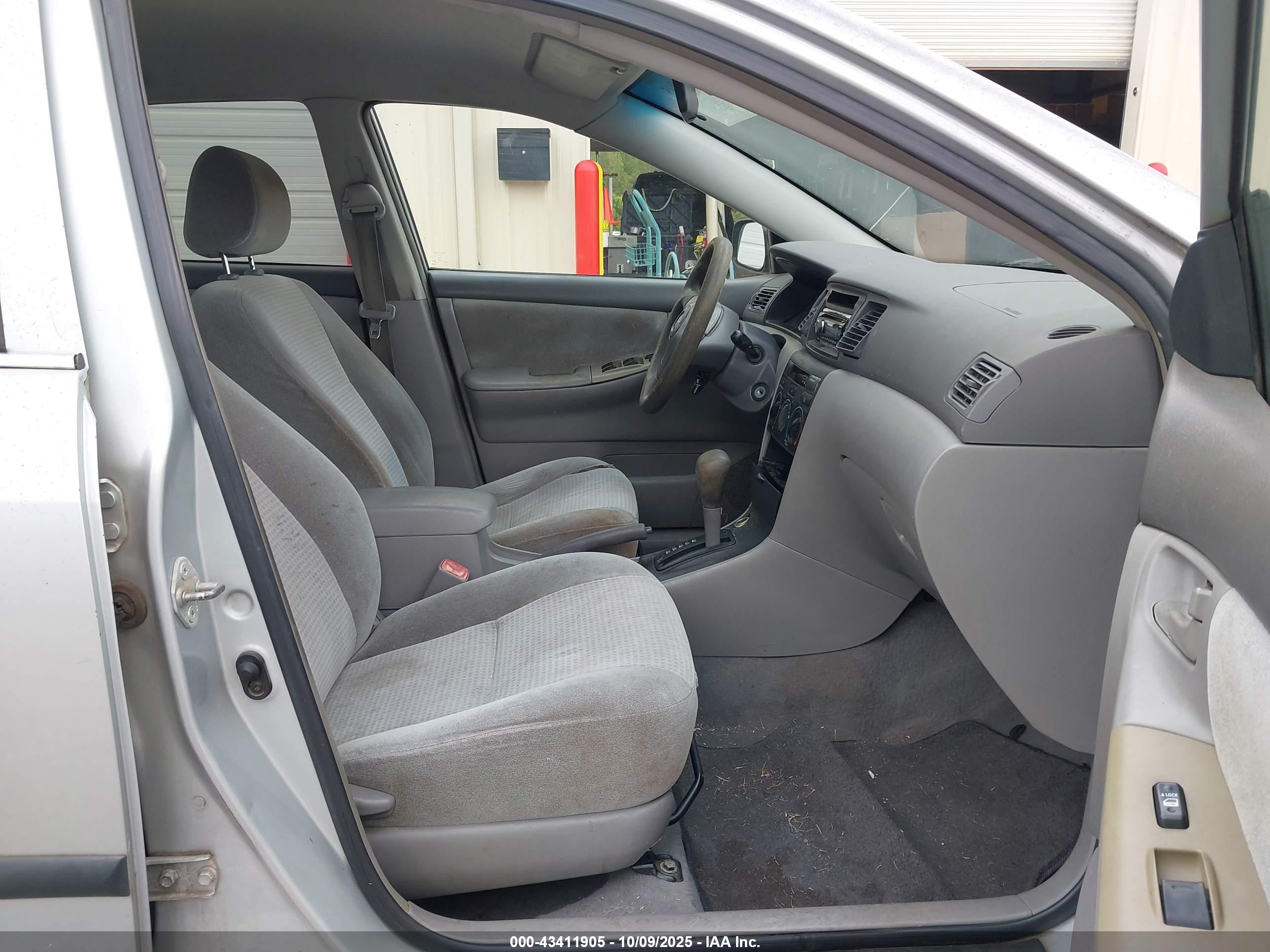 TOYOTA COROLLA image 5