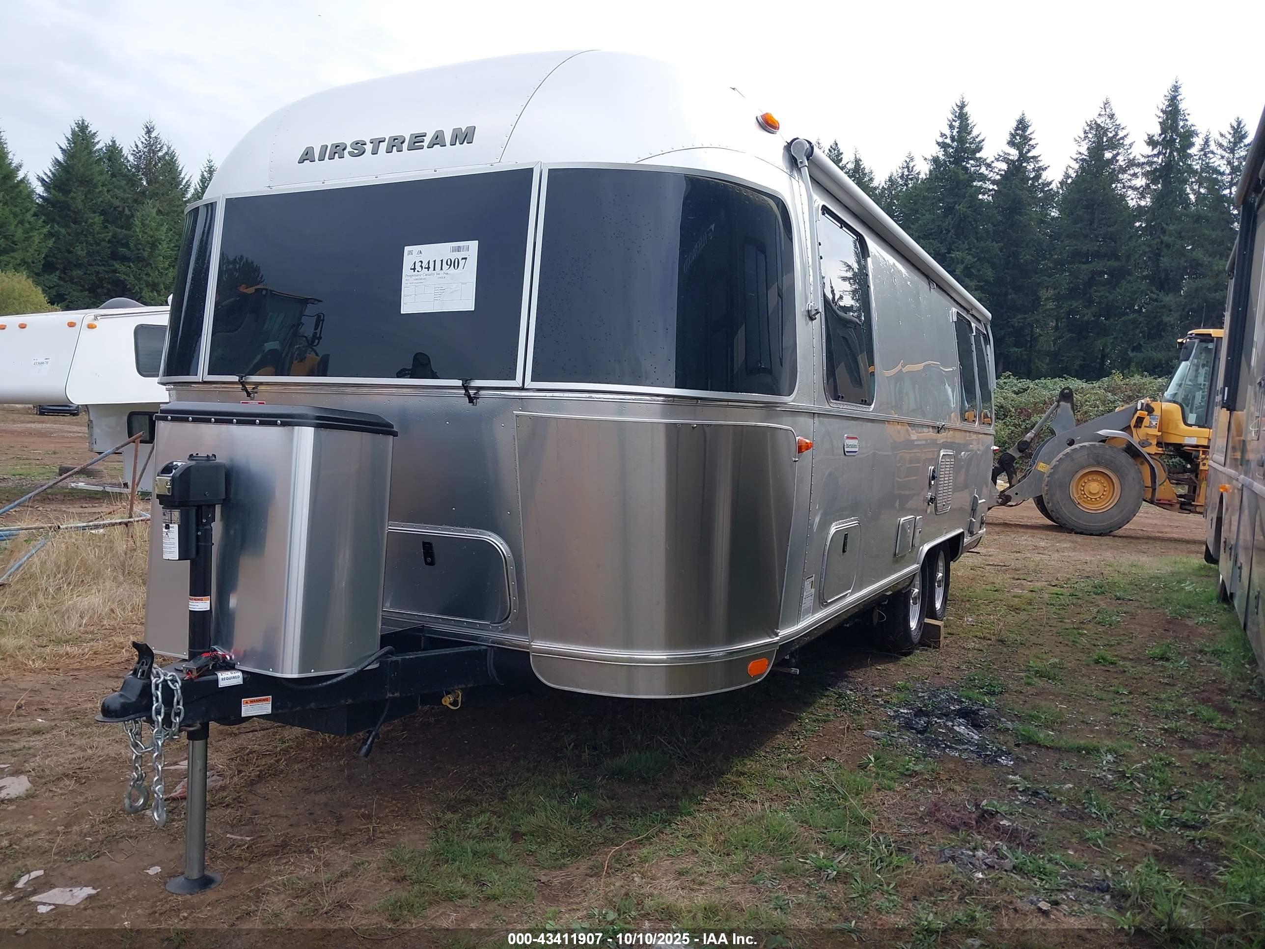 AIRSTREAM 25 image 2