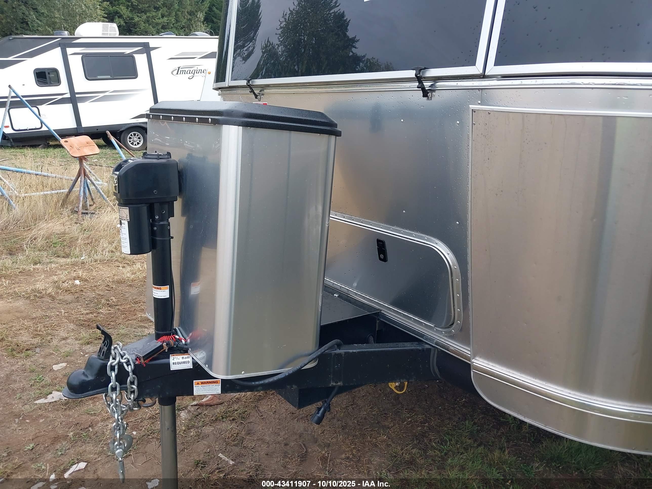 AIRSTREAM 25 image 7
