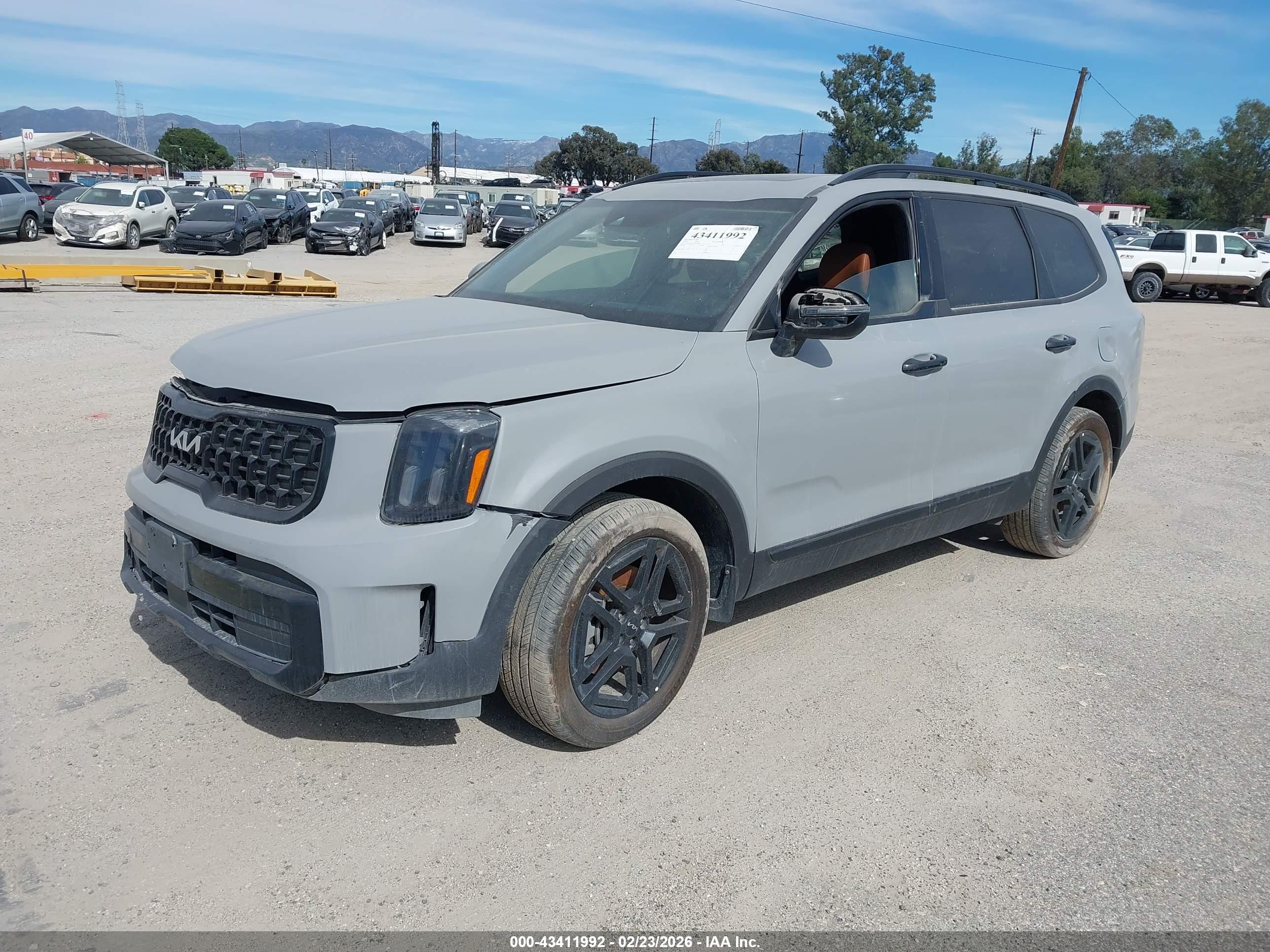 KIA TELLURIDE image 2