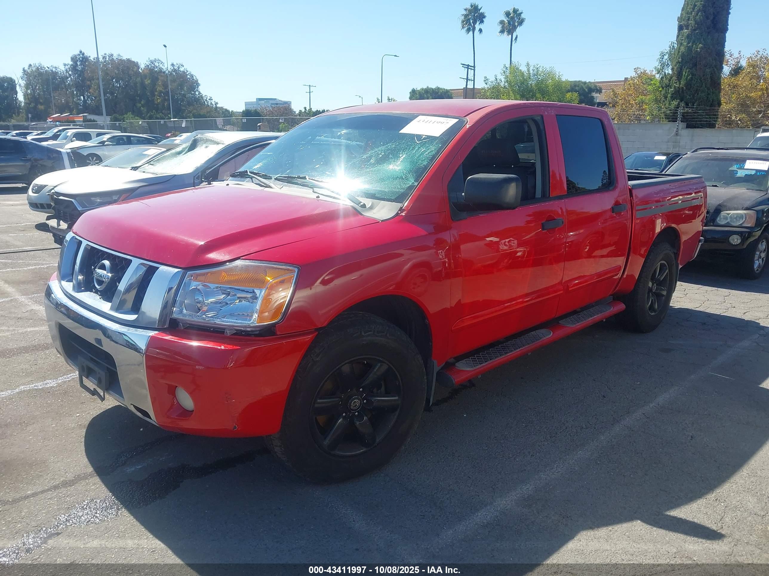 NISSAN TITAN image 2