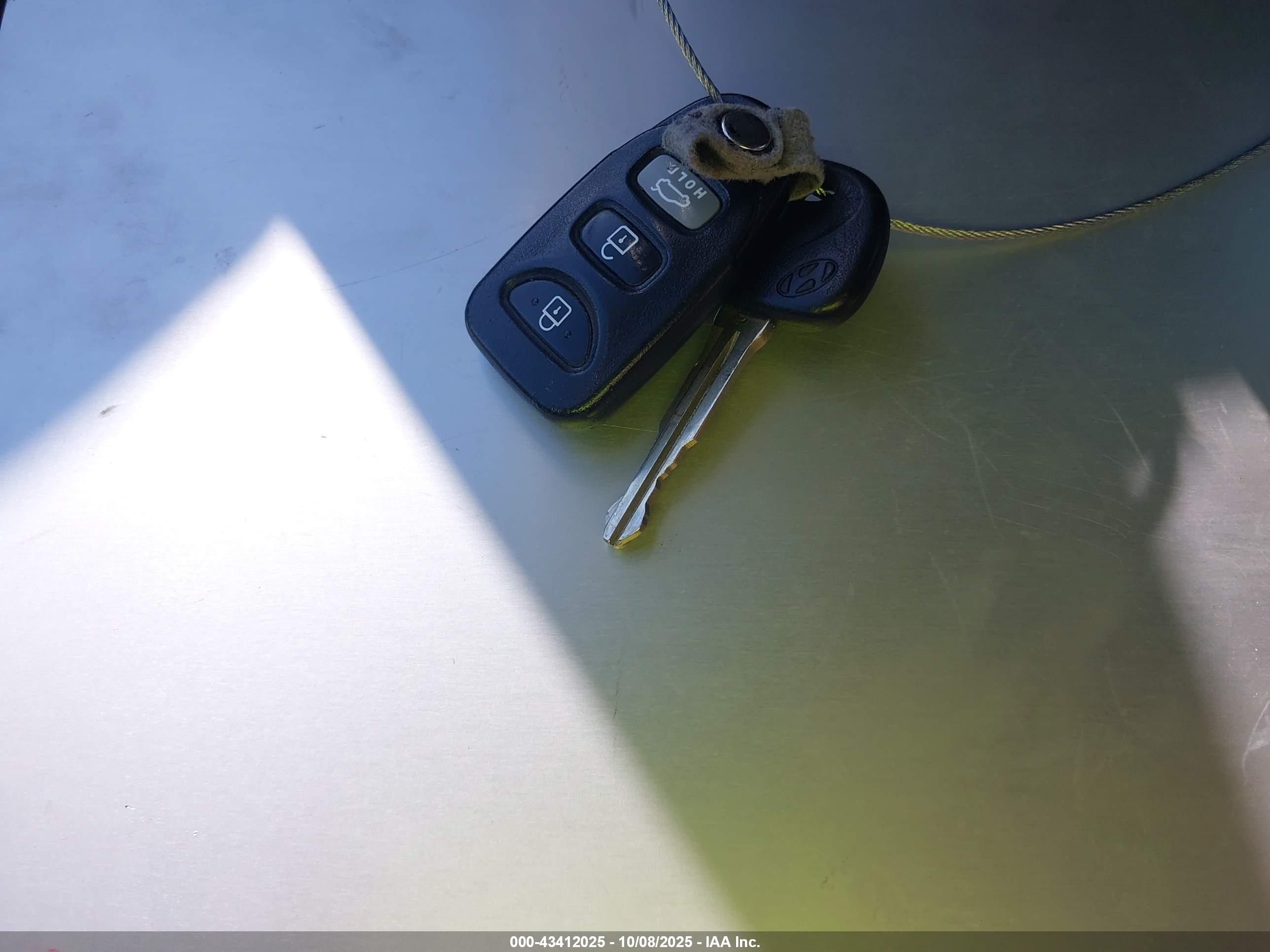 HYUNDAI ELANTRA image 11