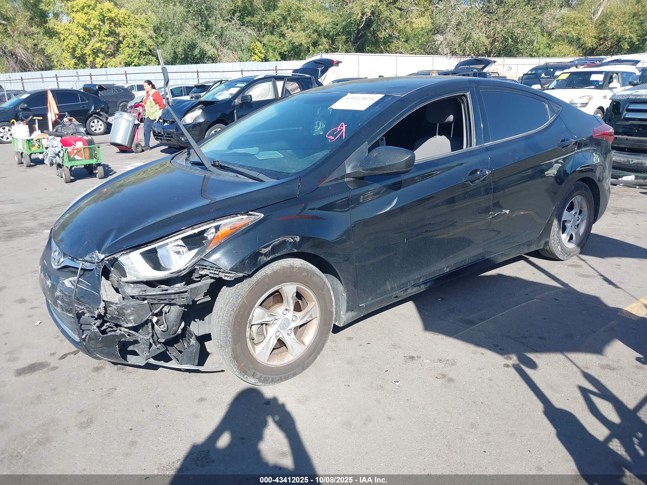 HYUNDAI ELANTRA image 2