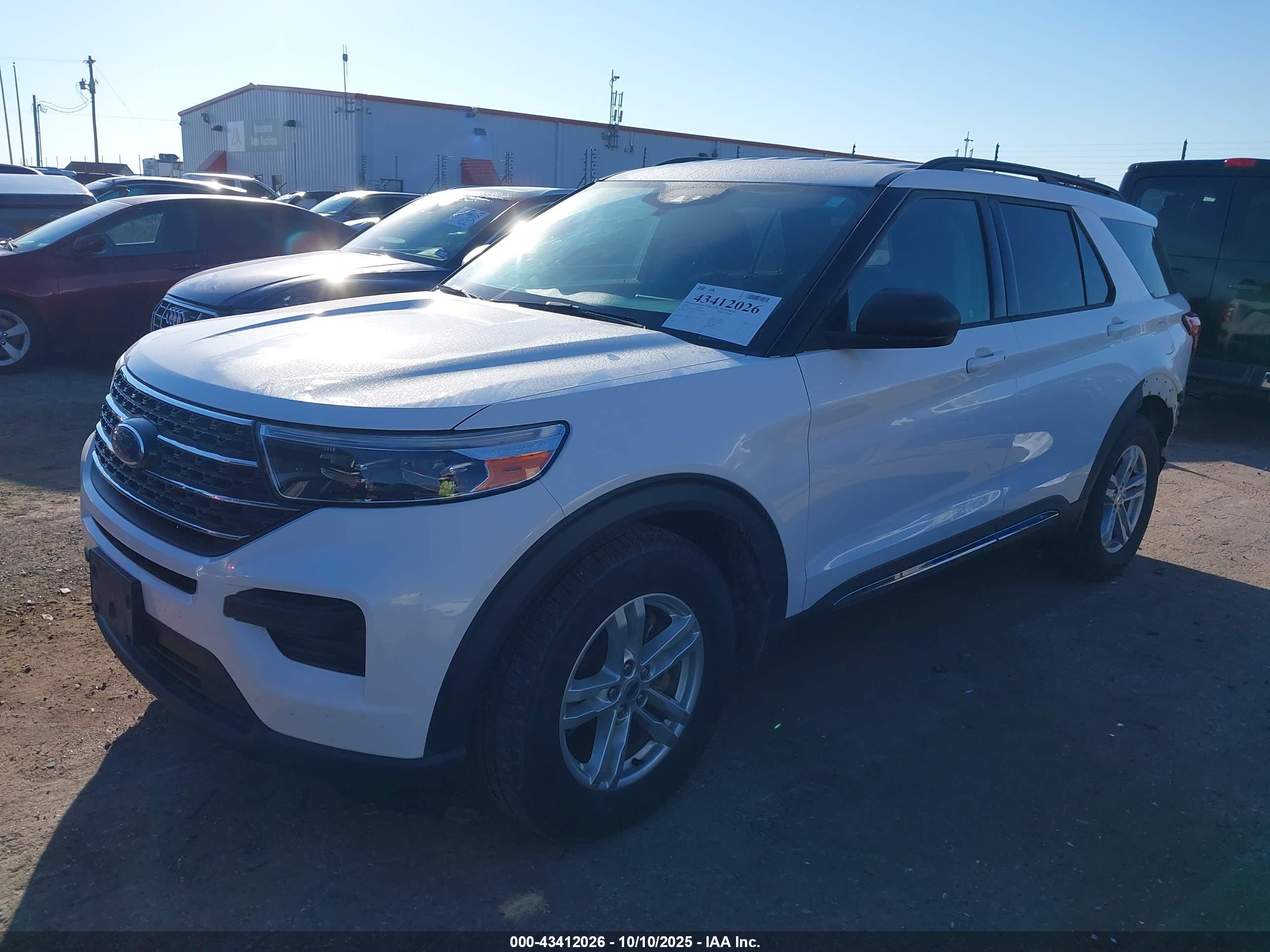 FORD EXPLORER image 2