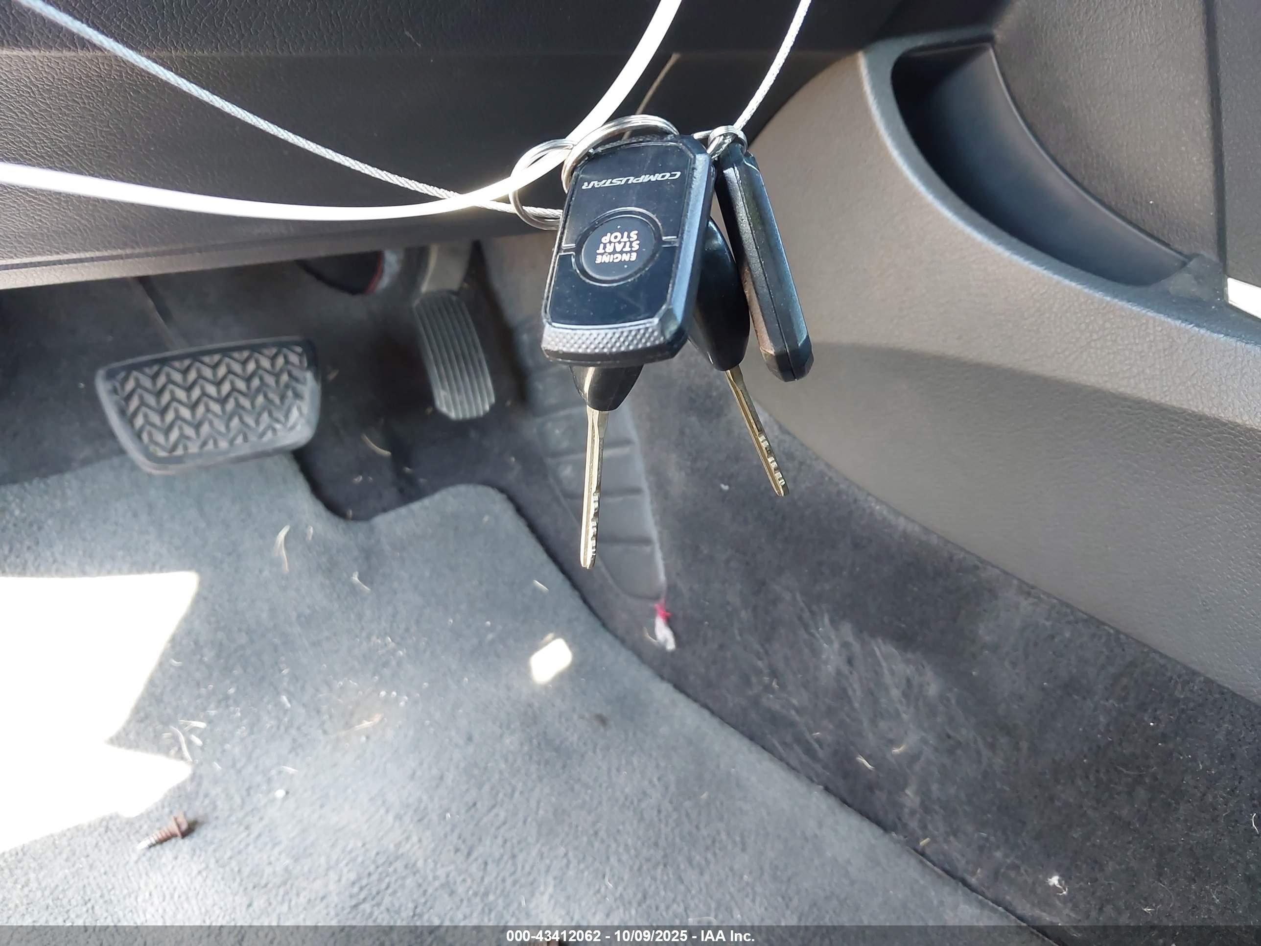 TOYOTA CAMRY image 11