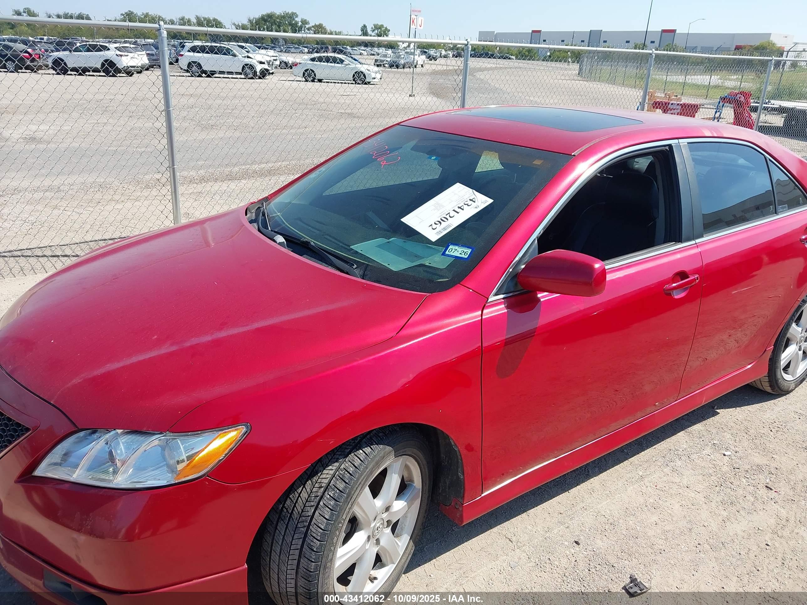 TOYOTA CAMRY image 6