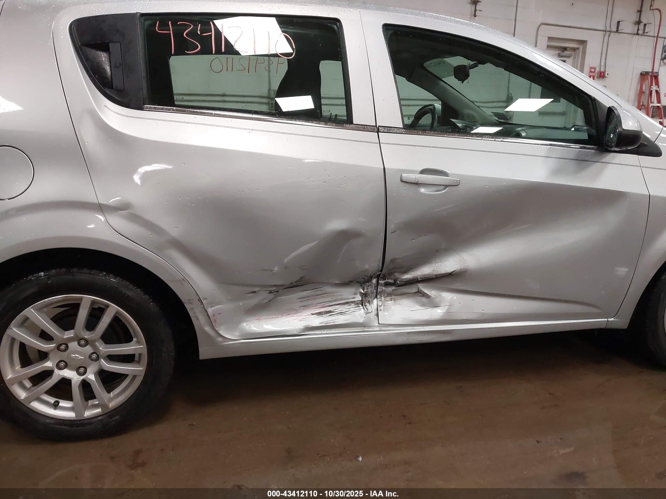 CHEVROLET SONIC image 6