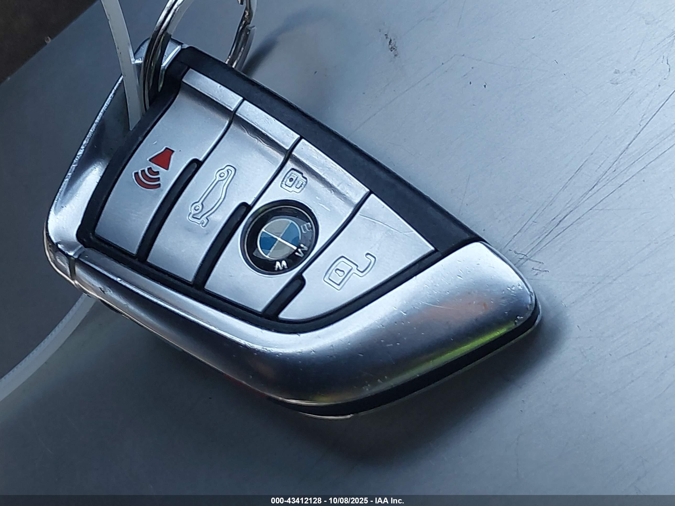 BMW X6 image 11